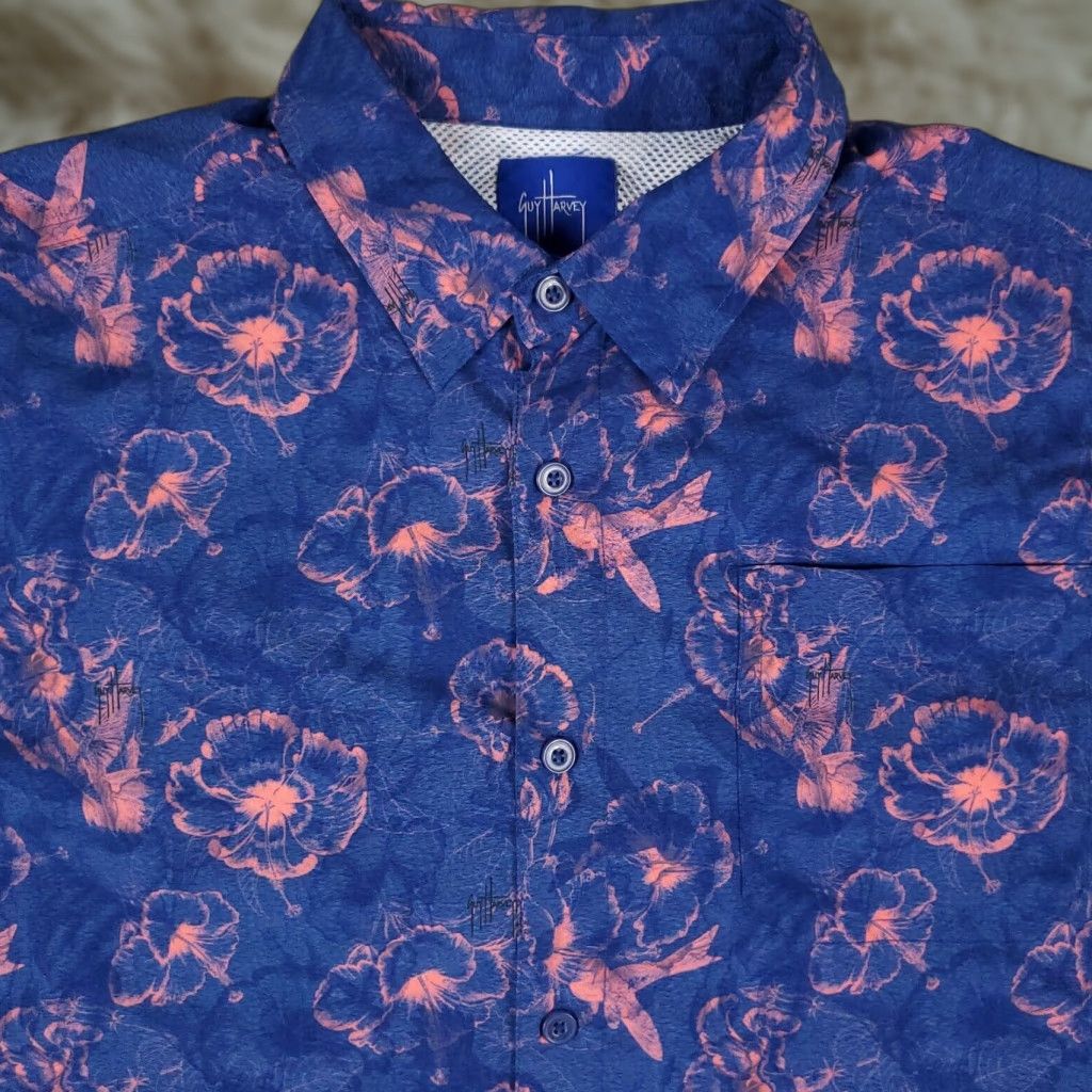 Guy Harvey Guy Harvey Shirt Mens Large Blue Floral Hibiscus Print Vented Short Sleeve Shirt Next to Blue Floral Pattern Button-Up Mens L Public Size US L / EU 52-54 / 3 - 1 Thumbnail