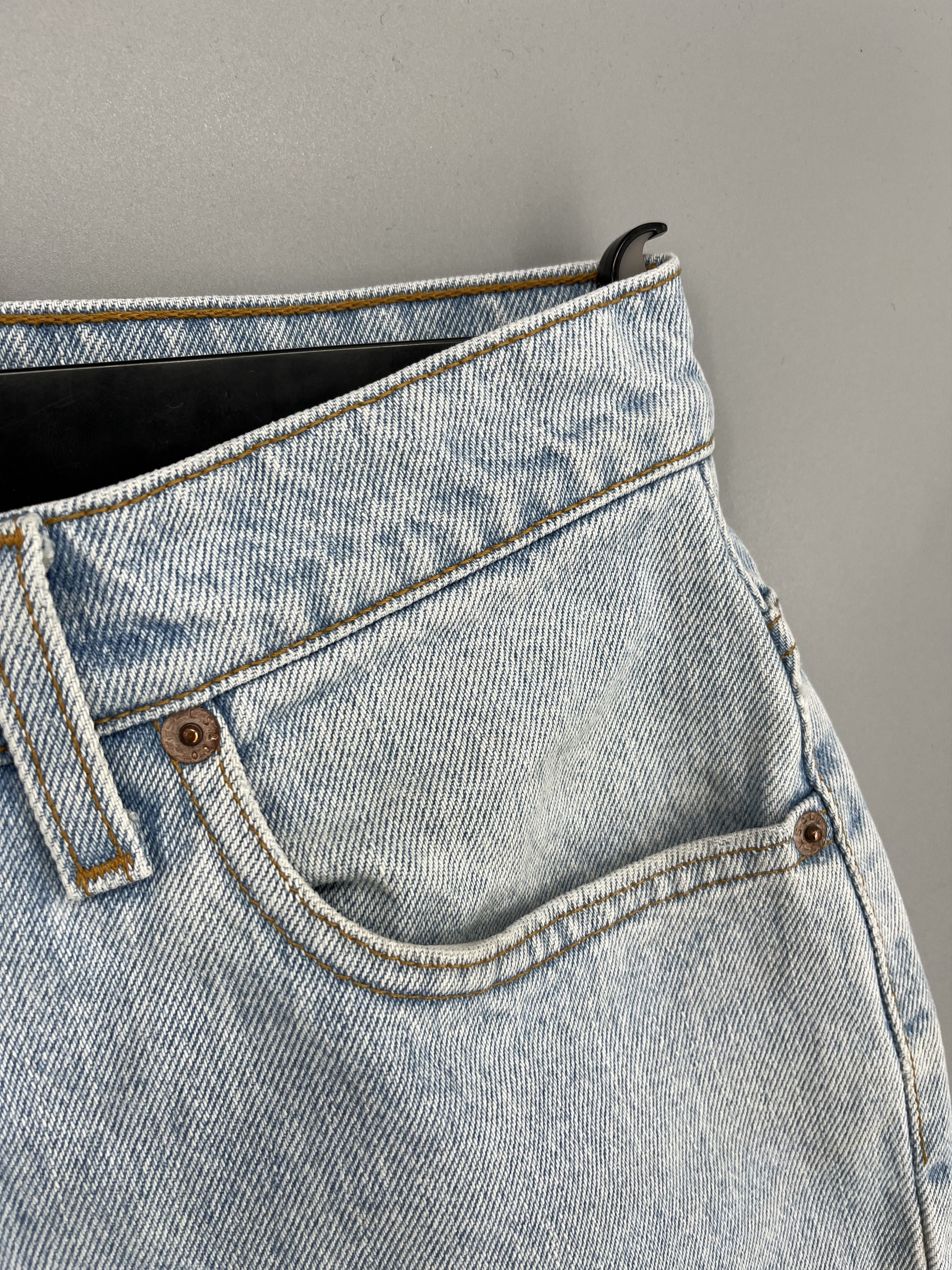 Levi's Vintage Levi’s 512 Slim Fit Straight Leg Light Blue Jeans Size US 30 / EU 46 - 8 Thumbnail