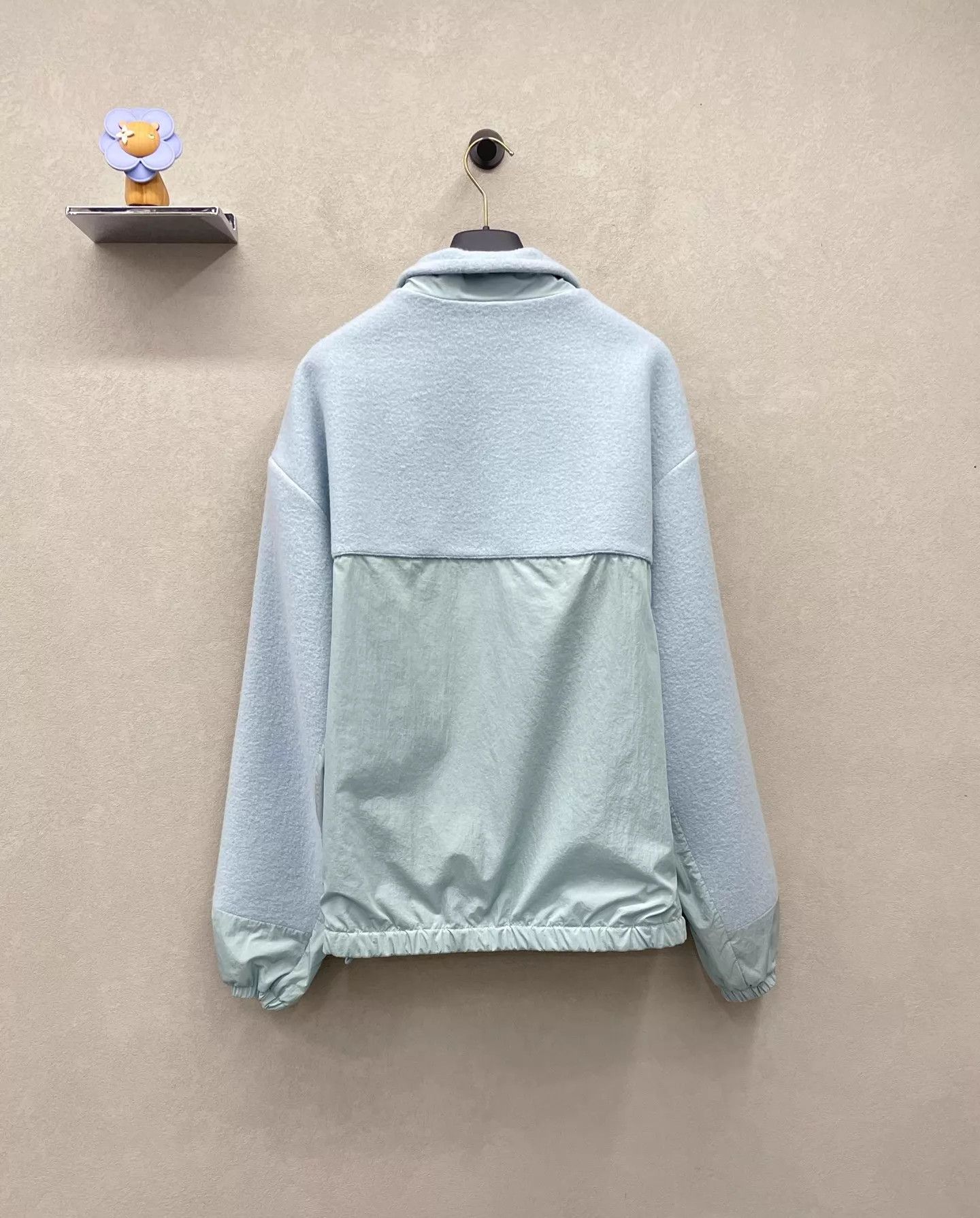 Louis Vuitton Lv color blocked blue crewneck sweatshirt size 50 Size US M / EU 48-50 / 2 - 2 Thumbnail