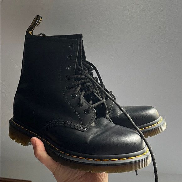 Dr. Martens Dr Marten airwalk 1460 Combat Boots in black size 7L 6m Size US 7 / IT 37 - 2 Thumbnail