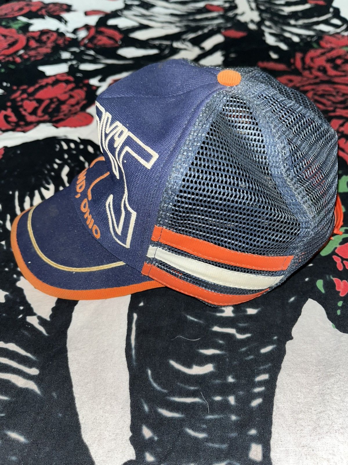 Vintage Crazy Rare 80’s Sindy’s Hockey Cleveland Ohio 3 Stripe Hat Size ONE SIZE - 2 Thumbnail