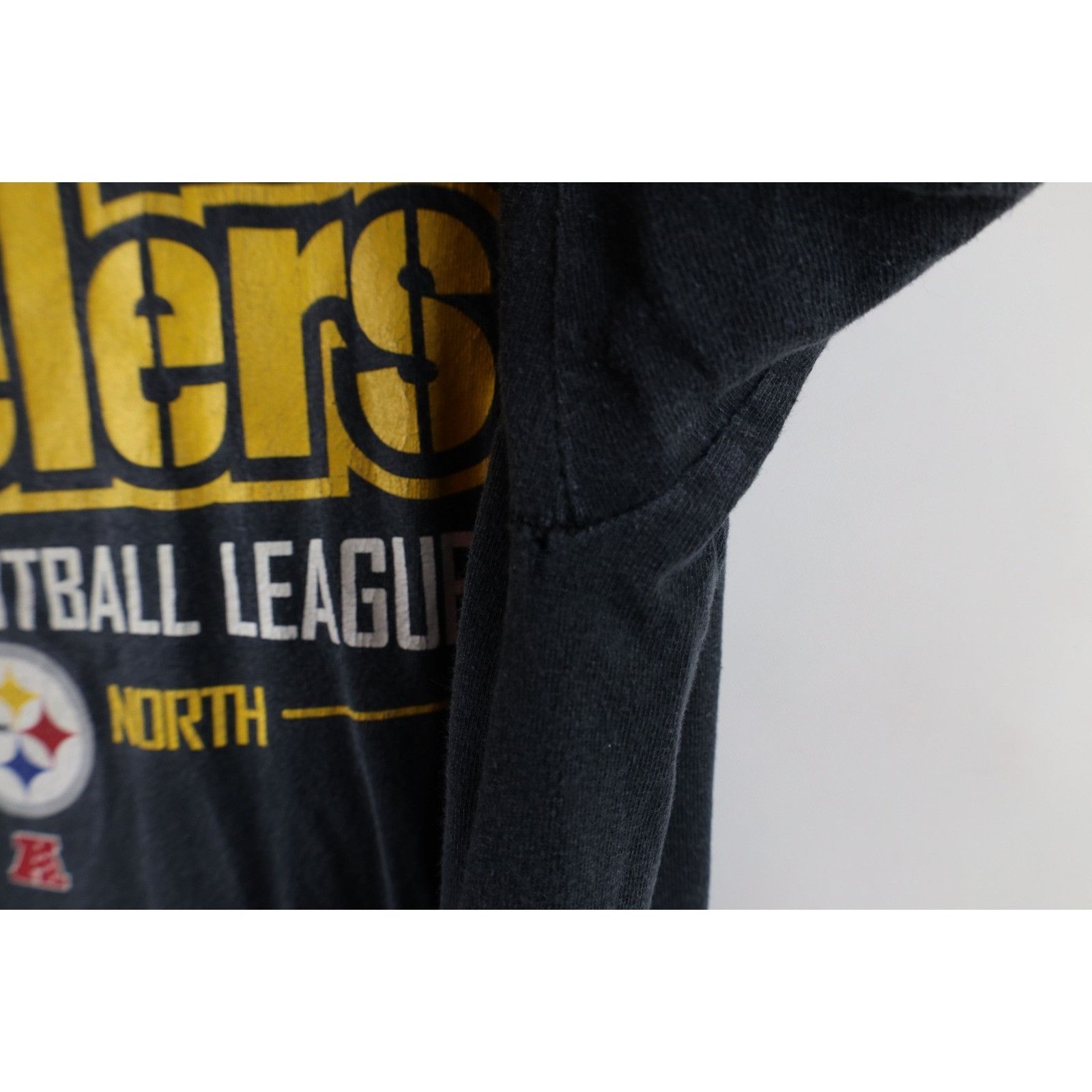 Vintage Vintage Faded Spell Out Pittsburgh Steelers Football T-Shirt Size US XL / EU 56 / 4 - 9 Thumbnail