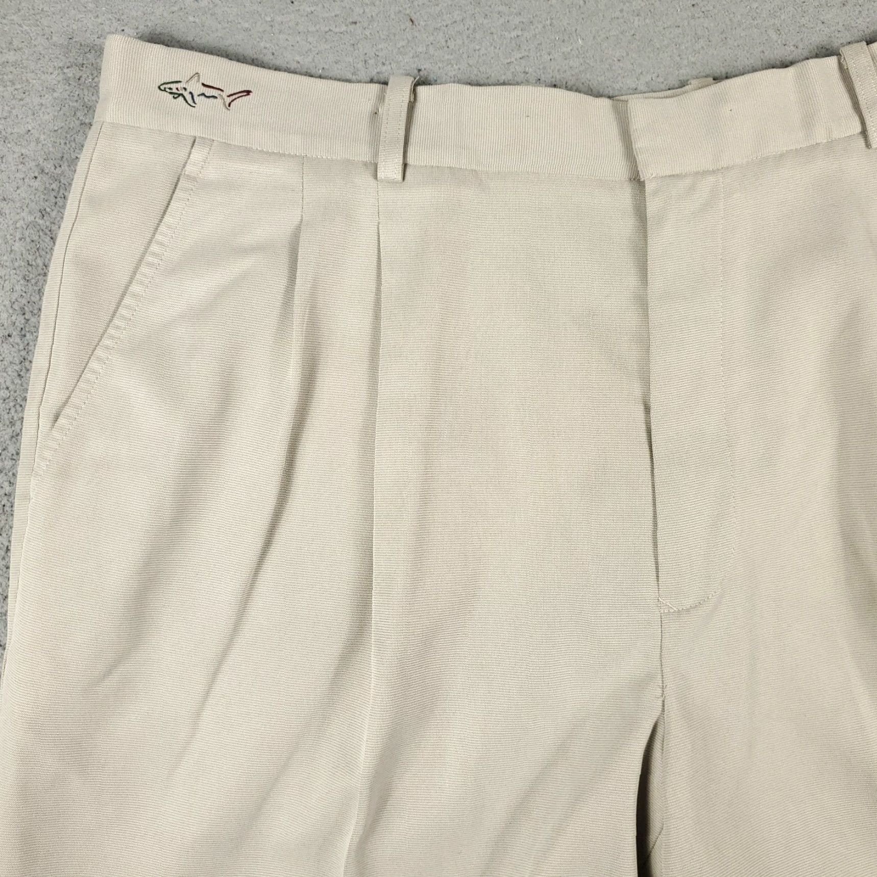 Vintage Greg Norman Shorts Mens Size 38 Beige Casual Pleated Chino Size US 38 / EU 54 - 2 Thumbnail