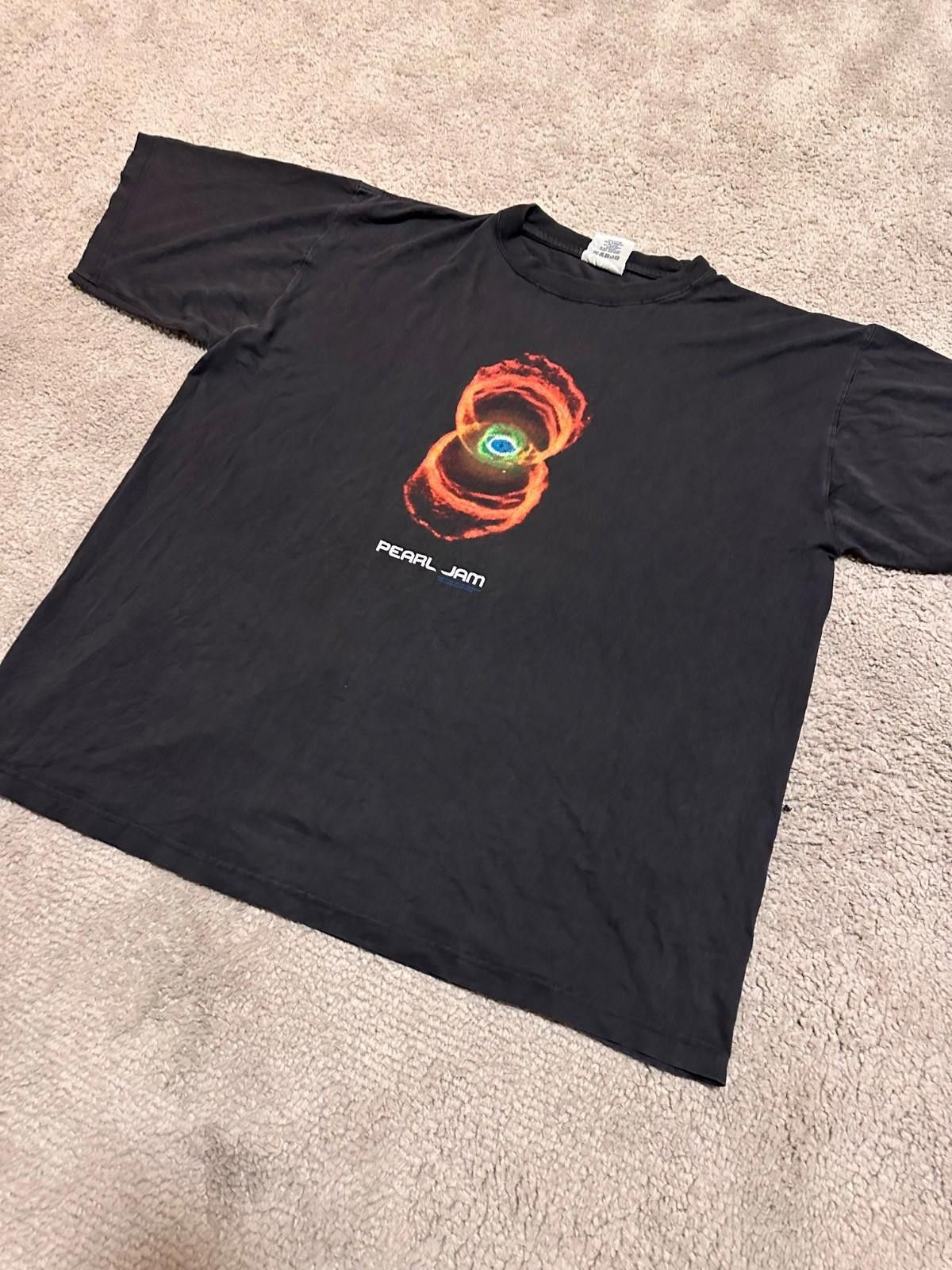 Band Tees Pearl Jam Vintage T Shirt 2000 Binaural USA Tour LP Size XL Size US XL / EU 56 / 4 - 2 Thumbnail