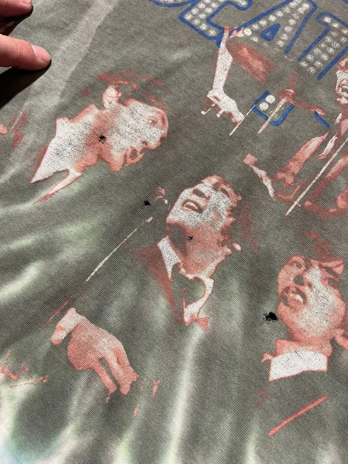 Band Tees Vintage The Beatles 1997 Yeah Yeah Yeah Tie Day Band T-Shirt Size US XL / EU 56 / 4 - 10 Thumbnail
