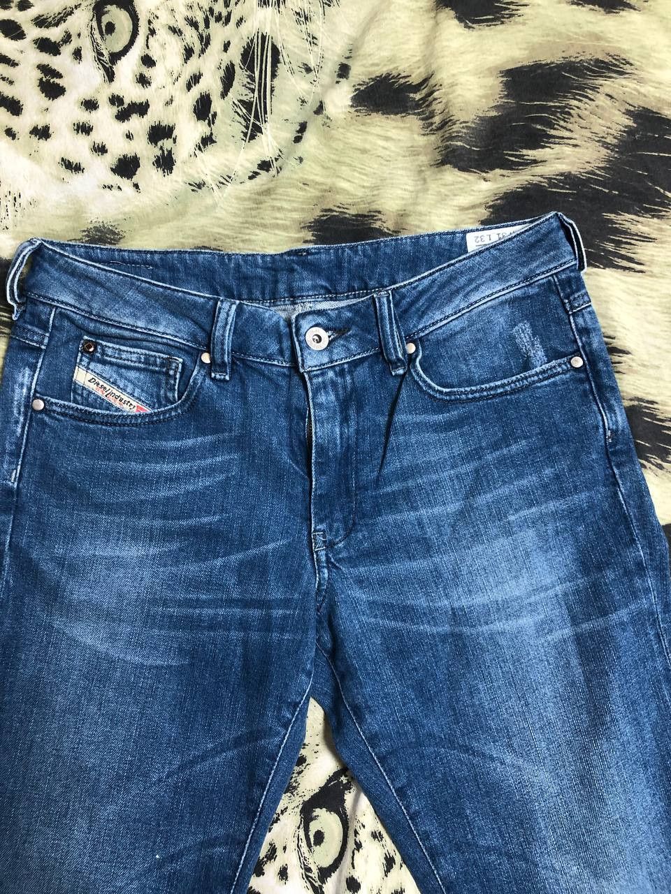 Diesel DIESEL RONHARY Men’s Vintage Wash Jeans Regular Fit W31 L32 Size US 31 - 4 Thumbnail