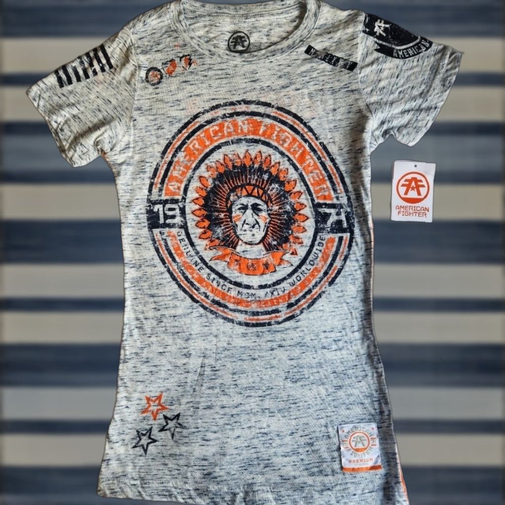 Vintage American Fighter By Affliction Saginaw Valley Women's L Grey Graphic T-Shirt MMA Athletic Gymwear Biker Tee Shirt Womens L Grey Graphic MMA Size L / US 10 / IT 46 - 1 Thumbnail