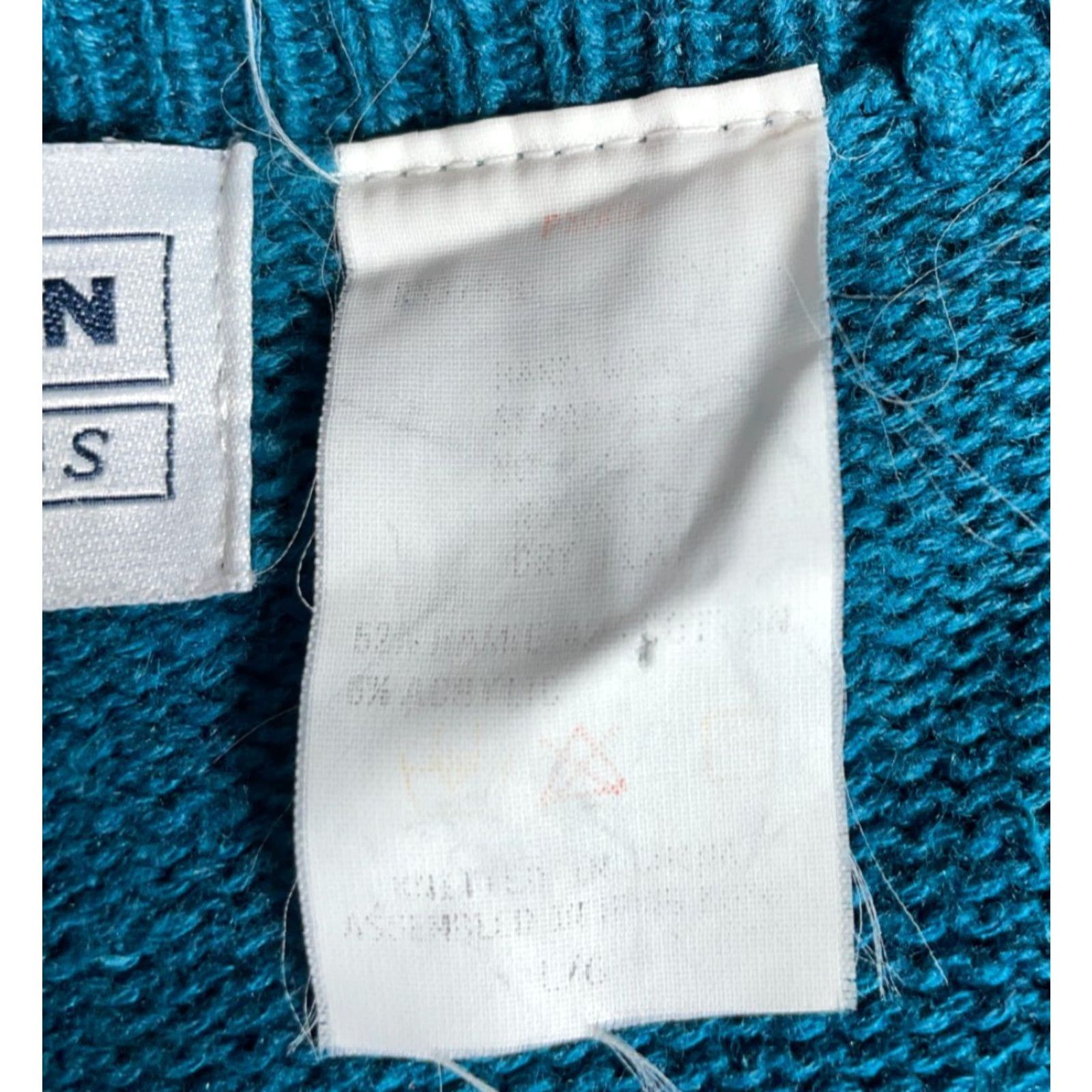 Jantzen VINTAGE Jantzen Cardigan Women Large Turquoise Embroidered Leaf Knit Sweater 90s Retro Womens Size L / US 10 / IT 46 - 4 Thumbnail