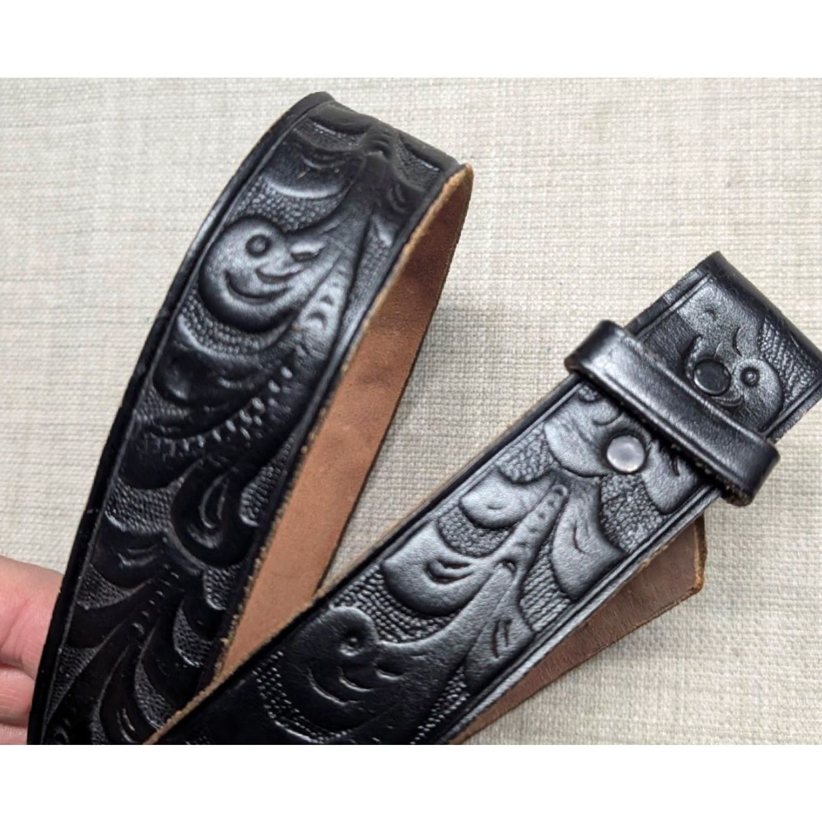 Vintage VINTAGE WESTERN Belt Tooled Leather Cowhide Black 30 Buckle - Cowboy Style Men Belt Size 30 - 2 Thumbnail