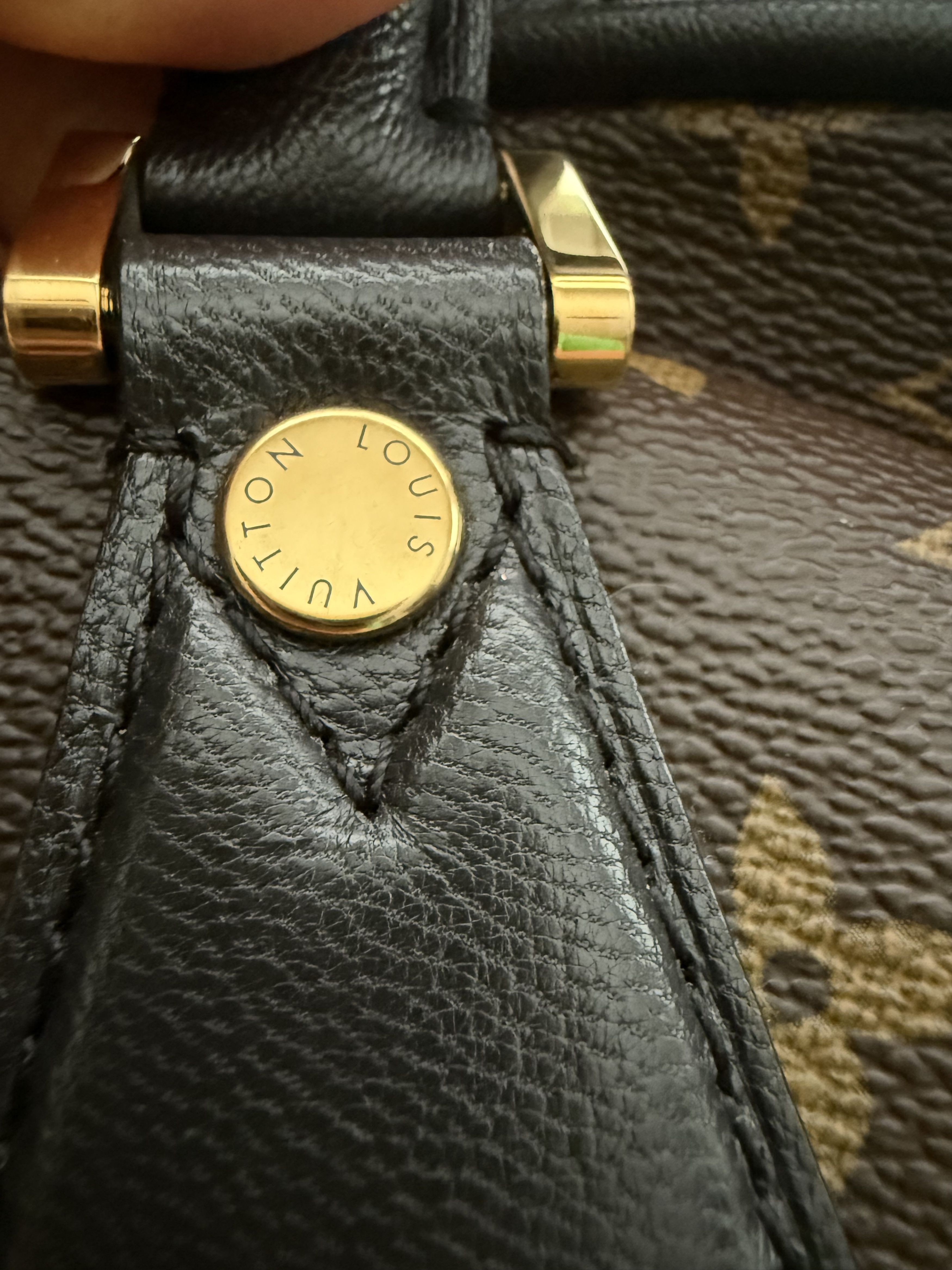 Louis Vuitton Louis Vuitton Marine Monogram Canvas & Leather Bag Size ONE SIZE - 15 Thumbnail