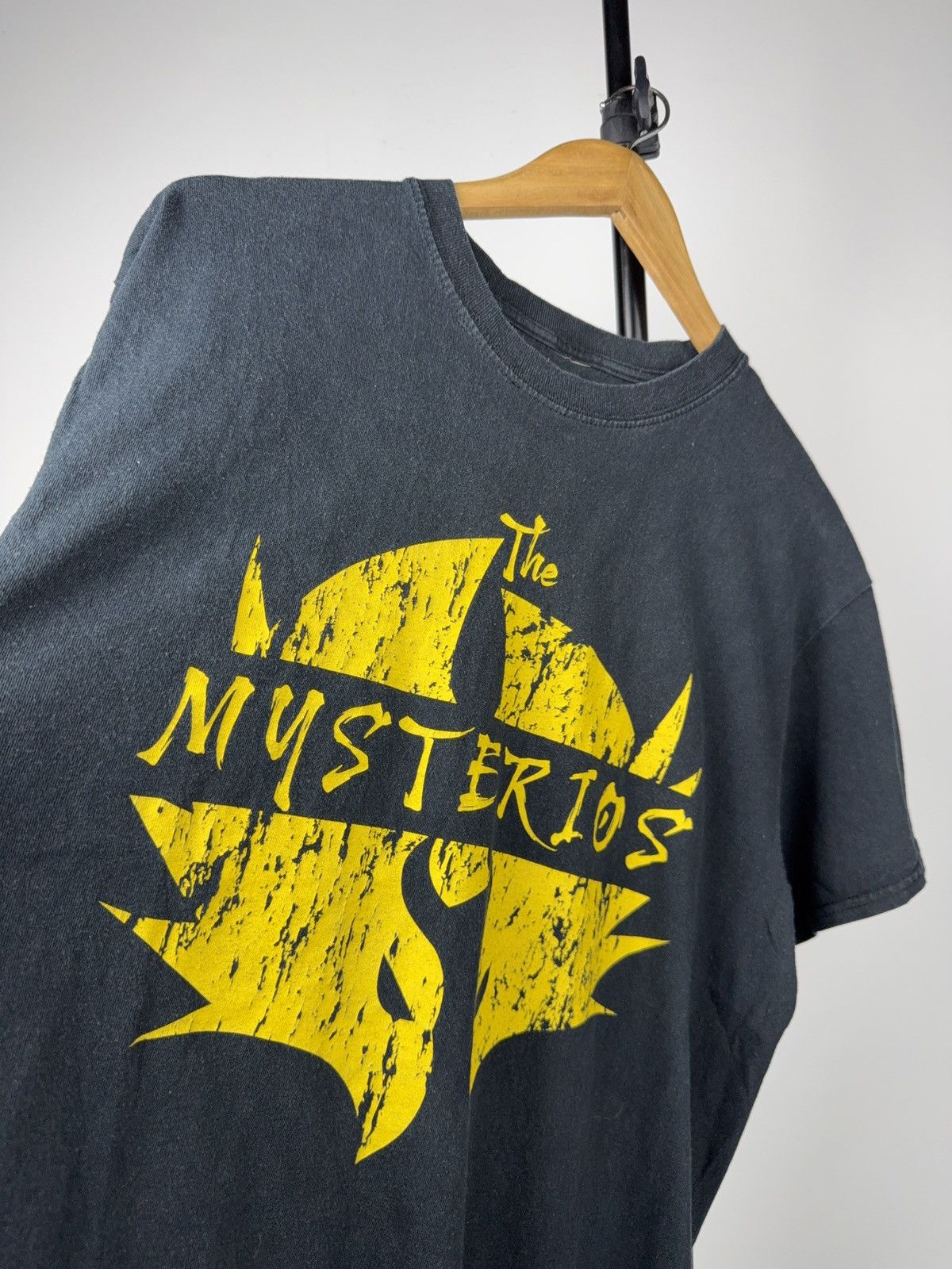 WWE WWE 2017 The Mysterios Making History Wrestling Tee Vintage Size US L / EU 52-54 / 3 - 4 Thumbnail