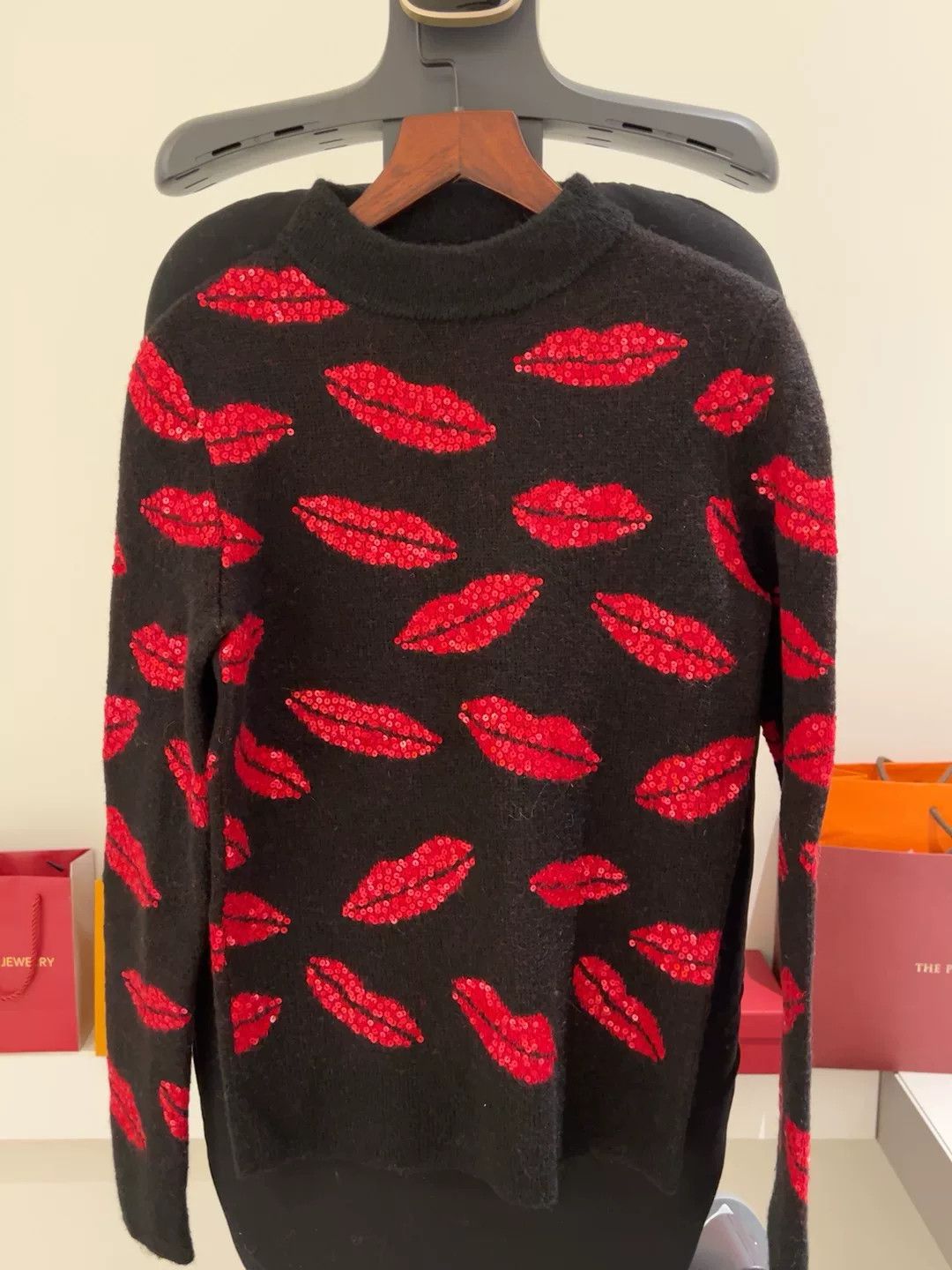 Saint Laurent Paris Saint Laurent Black Sequin Lip Sweater Size S / US 4 / IT 40 - 1 Thumbnail