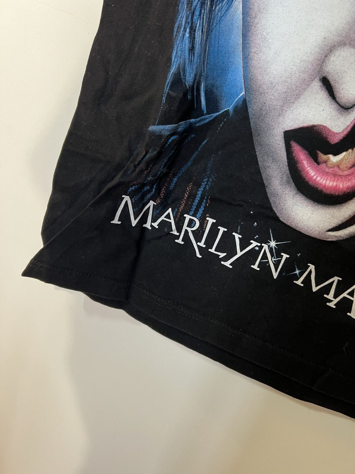 Band Tees Vintage marilyn manson face rip shirt Size US L / EU 52-54 / 3 - 4 Thumbnail