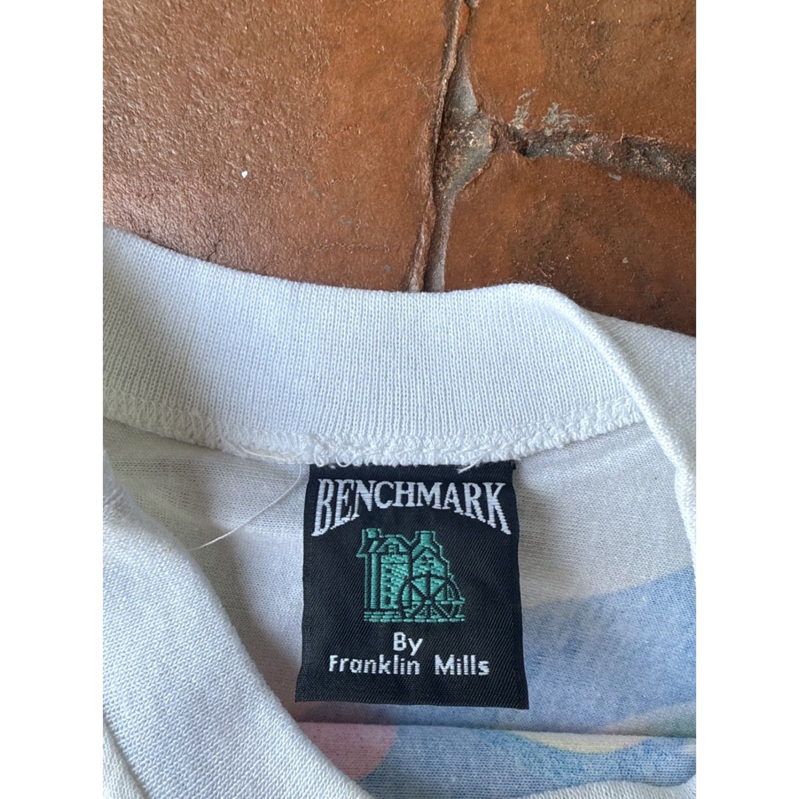Vintage VINTAGE Lucky Charms Cereal AOP Graphic Promo T-Shirt Large White Mens 90s Retro USA Charms Logo Crew Neck Short Sleeve Size US L / EU 52-54 / 3 - 3 Thumbnail