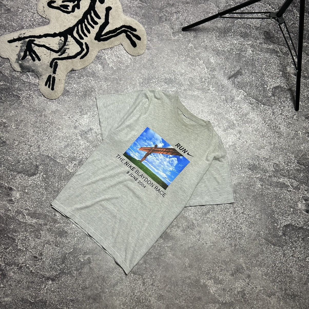 Nike Vintage Nike Run Big Logo 2004 festival tee size L Size US L / EU 52-54 / 3 - 1 Thumbnail