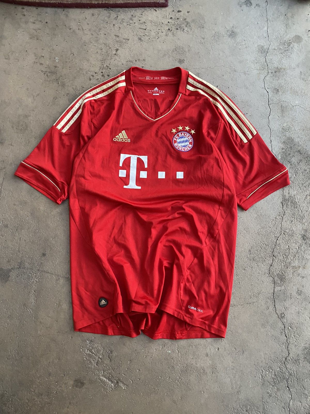 Adidas × Vintage adidas bayern munich munchen 2012/13 Martinez 8 jersey Size US L / EU 52-54 / 3 - 1 Thumbnail