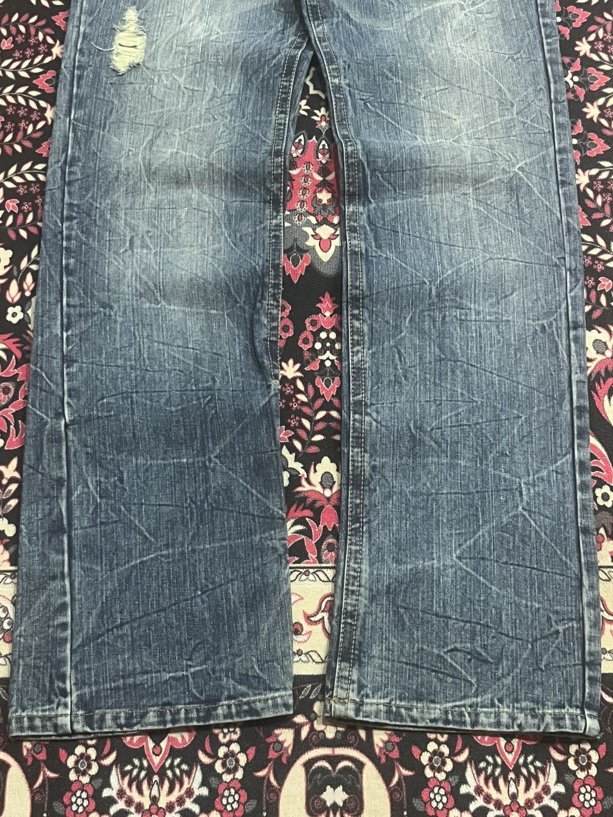 Japanese Brand Vintage Japan Gurion Cracked Fringe Blue Washed Jeans Size US 32 / EU 48 - 7 Thumbnail