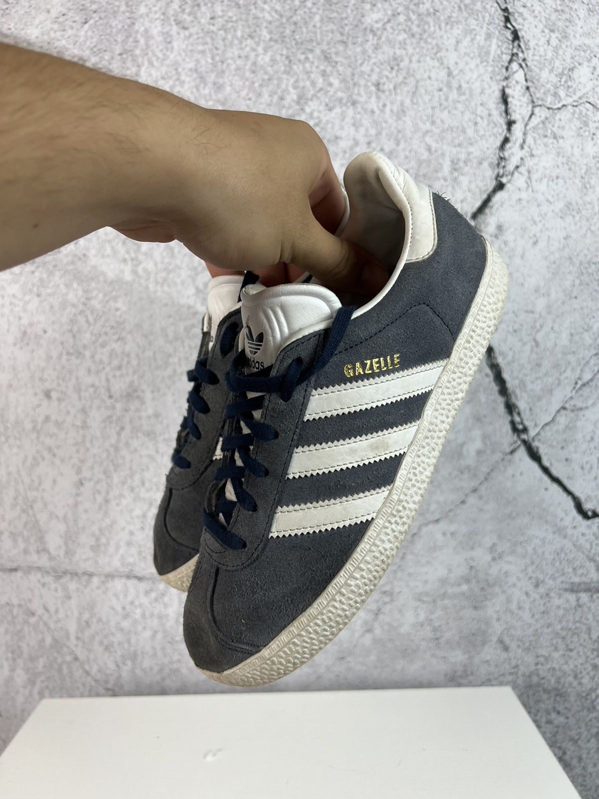 Adidas Adidas Gazelle Low Sneakers Rare Color Casual Streetwear Size US 4.5 / IT 34.5 - 2 Thumbnail