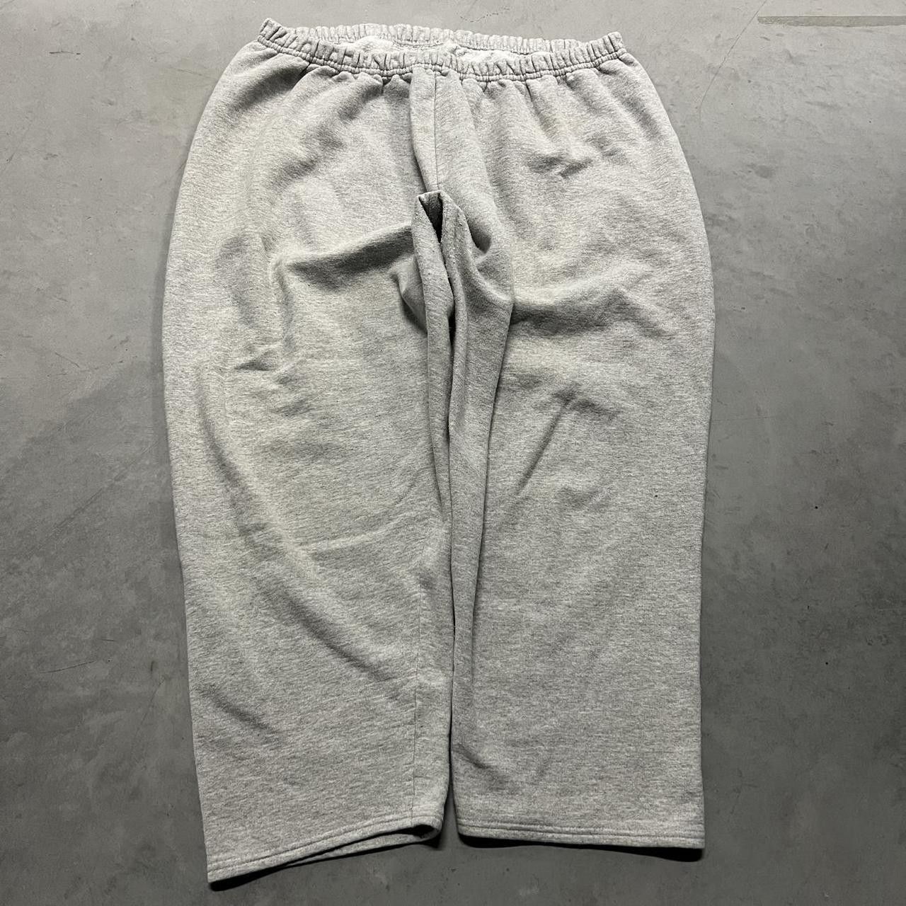 Vintage Vintage Y2K/2000s Grey Blank Essential Sweatpants! Size US 36 / EU 52 - 2 Thumbnail