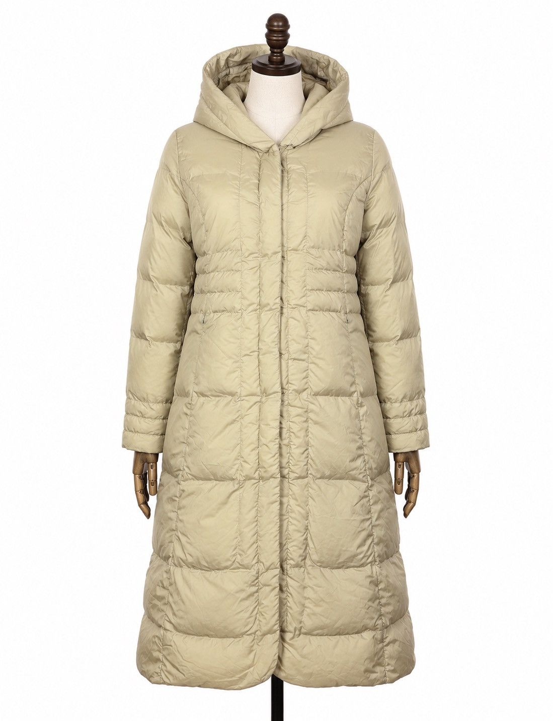 Moncler Vintage Moncler Beige Long Puffer Down Jacket Size 2 / M Size M / US 6-8 / IT 42-44 - 1 Thumbnail