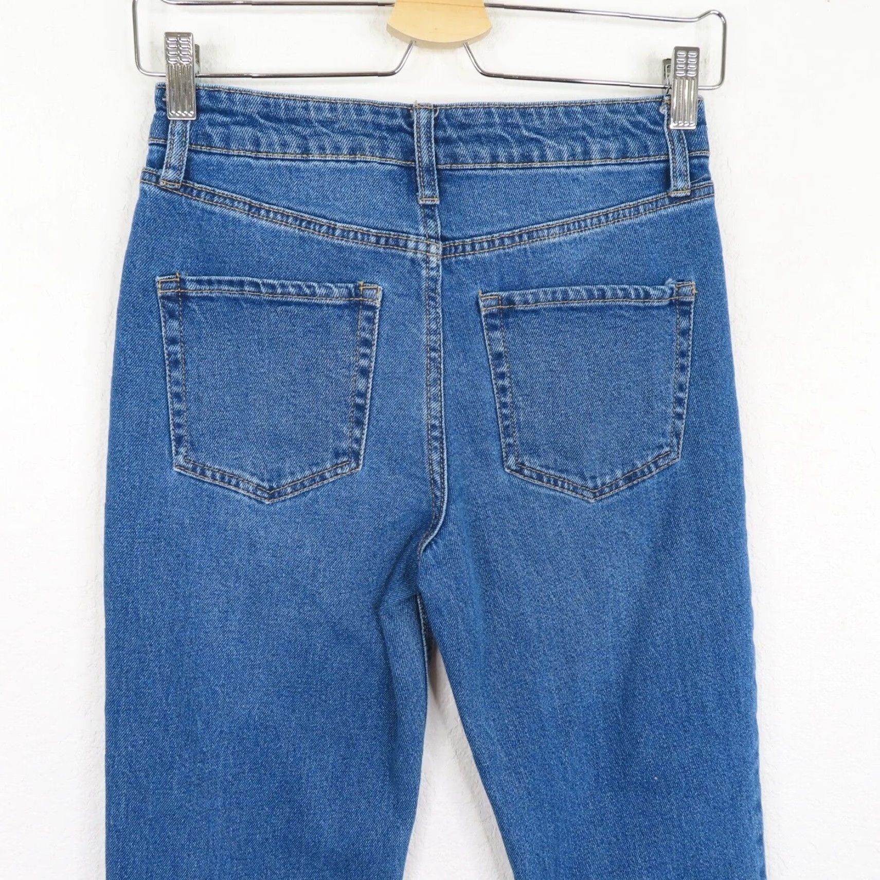 Vintage Wild Fable Womens Jeans 2 Medium Blue Wash Denim Distressed Raw Hem Cotton Blend Straight 5-Pocket Mens Womens Girls? Size 26" / US 2 / IT 38 - 6 Thumbnail