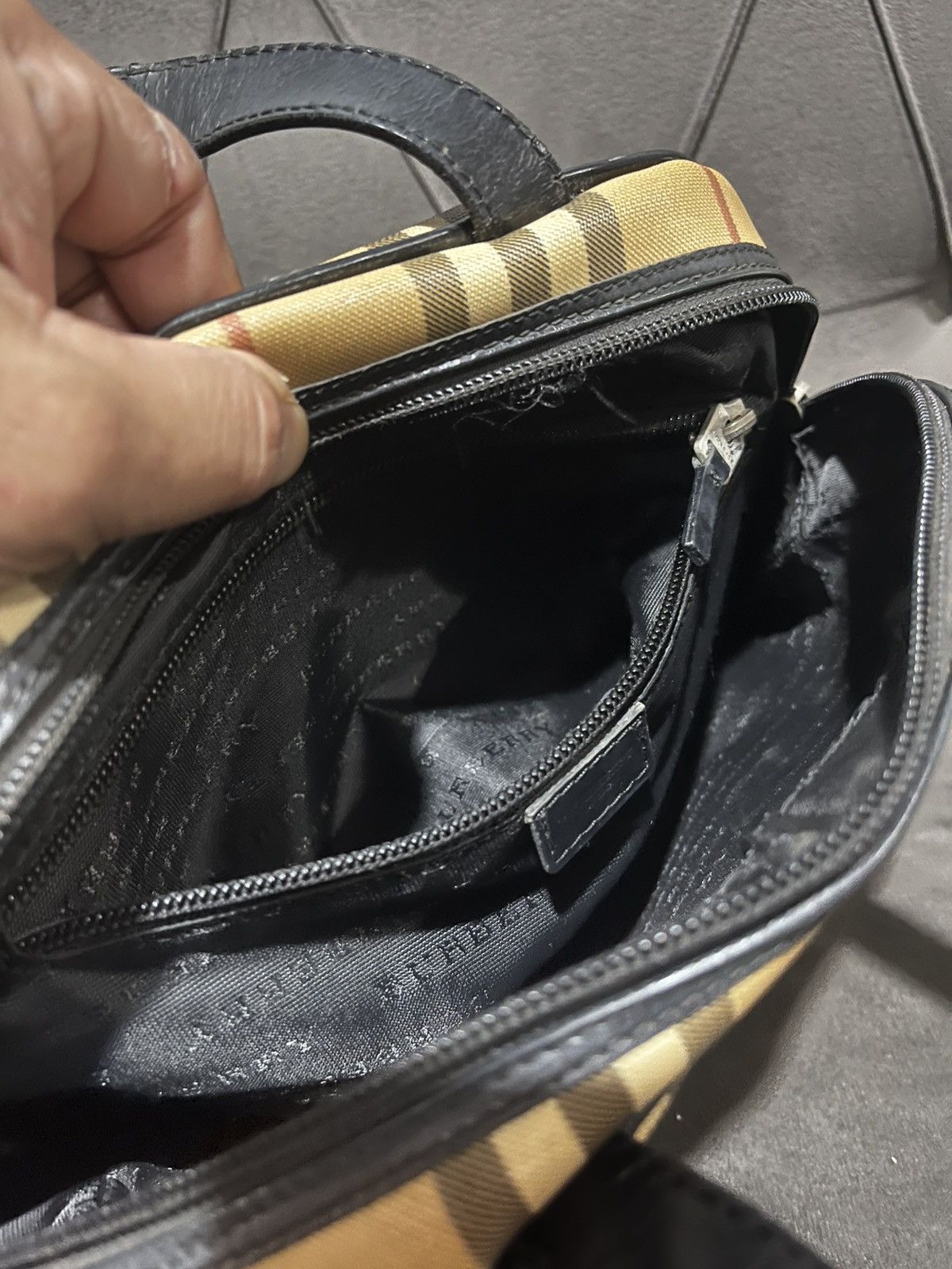 Burberry Authentic Burberry Nova Check Dome Handbag Size ONE SIZE - 21 Thumbnail