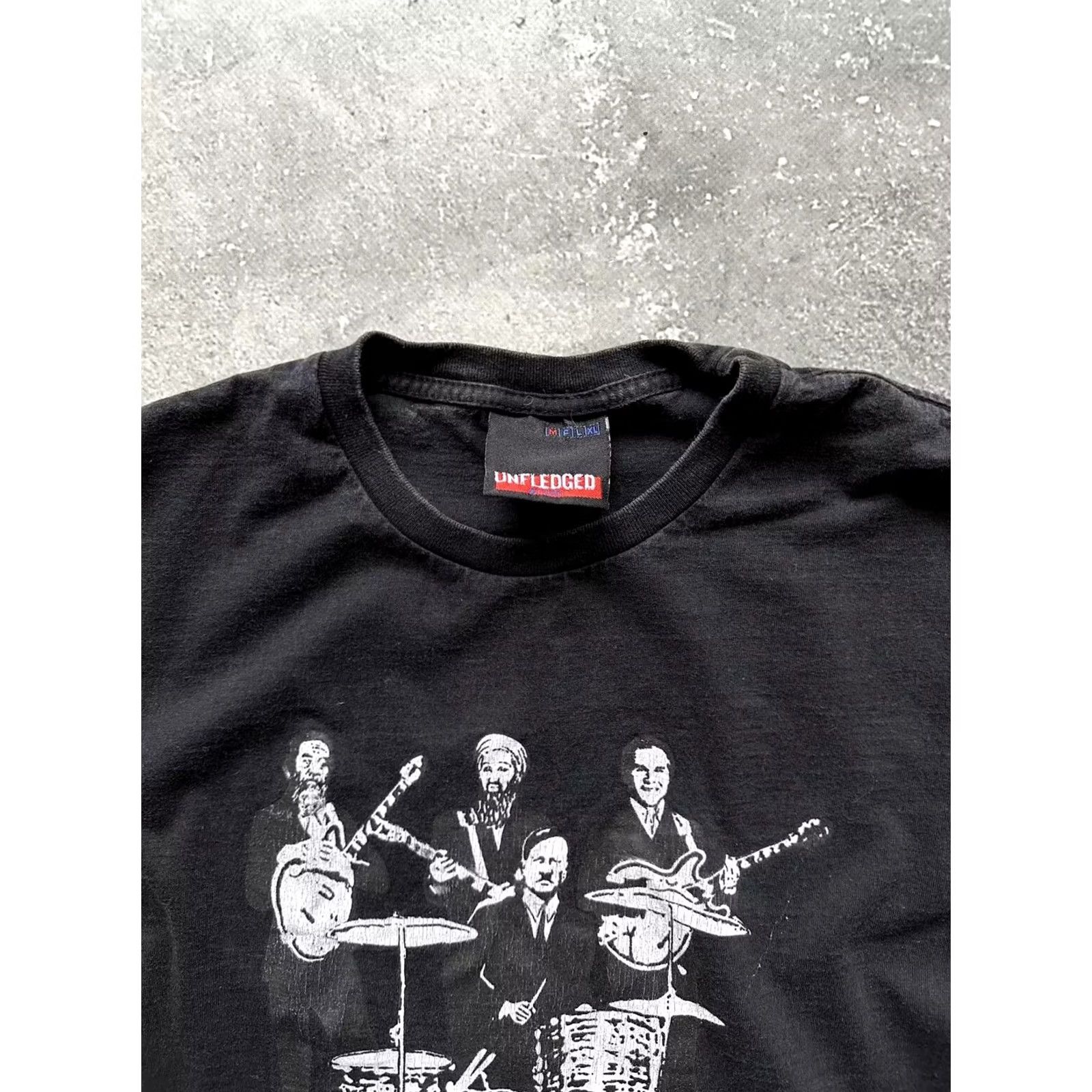 Vintage THE KILLERS WORLD DESTRUCTION TOUR BLACK ROCK TEE T-SHIRT MEN'S SIZE M Shirt Mens M Black Graphic Print 90s Tour Merch Size US M / EU 48-50 / 2 - 5 Thumbnail