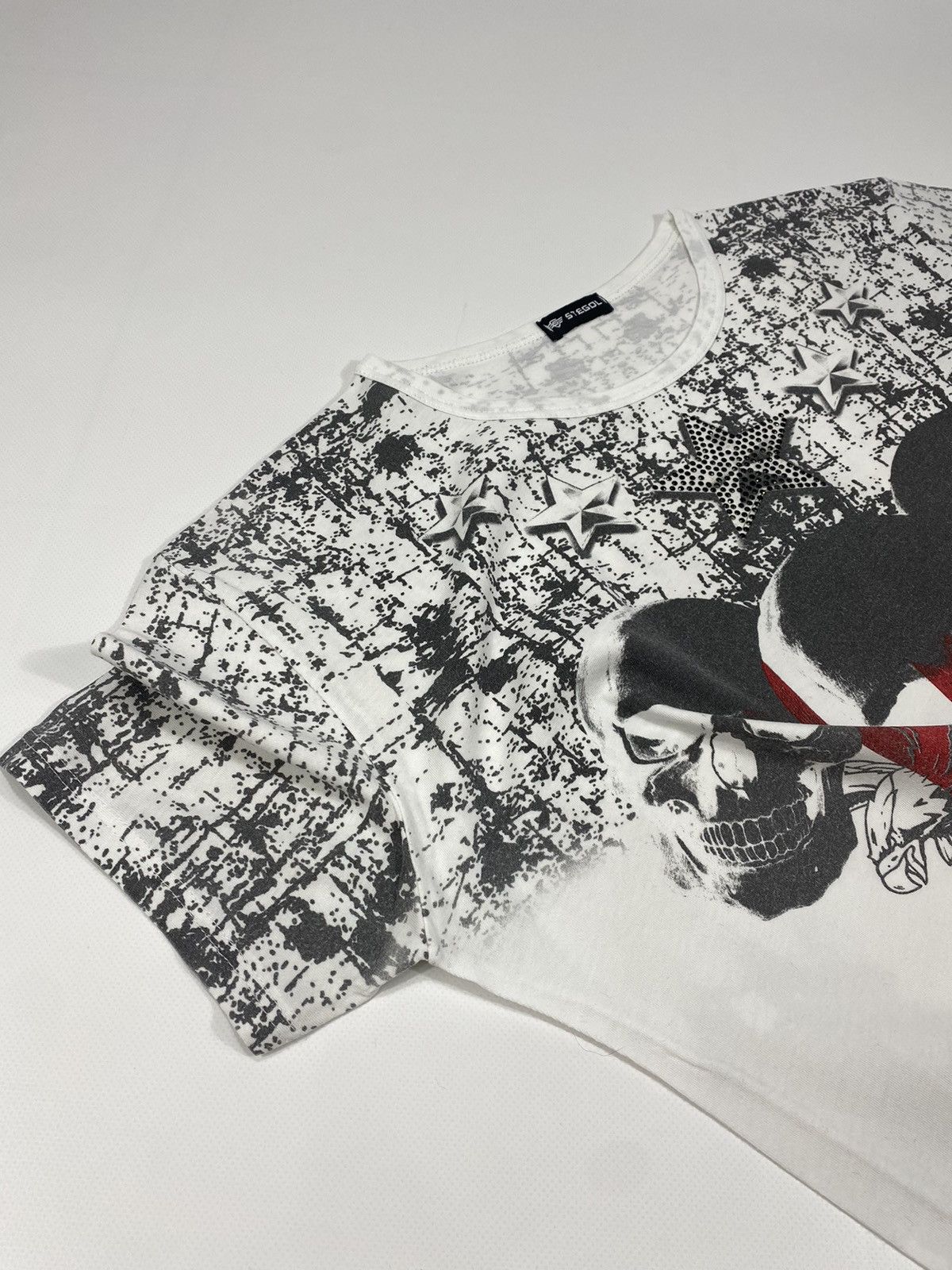Vintage LASTDROP🔥 Y2K Skulls Stars Roses Jesse Pinkman Style T-shirt Size US M / EU 48-50 / 2 - 8 Thumbnail