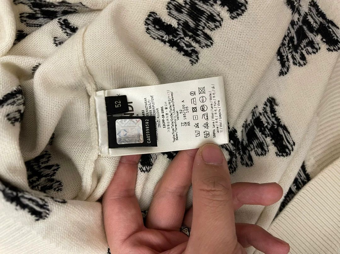 Fendi Fendi New Full Logo Sweater (Subtle, No Tags) Size US L / EU 52-54 / 3 - 3 Thumbnail