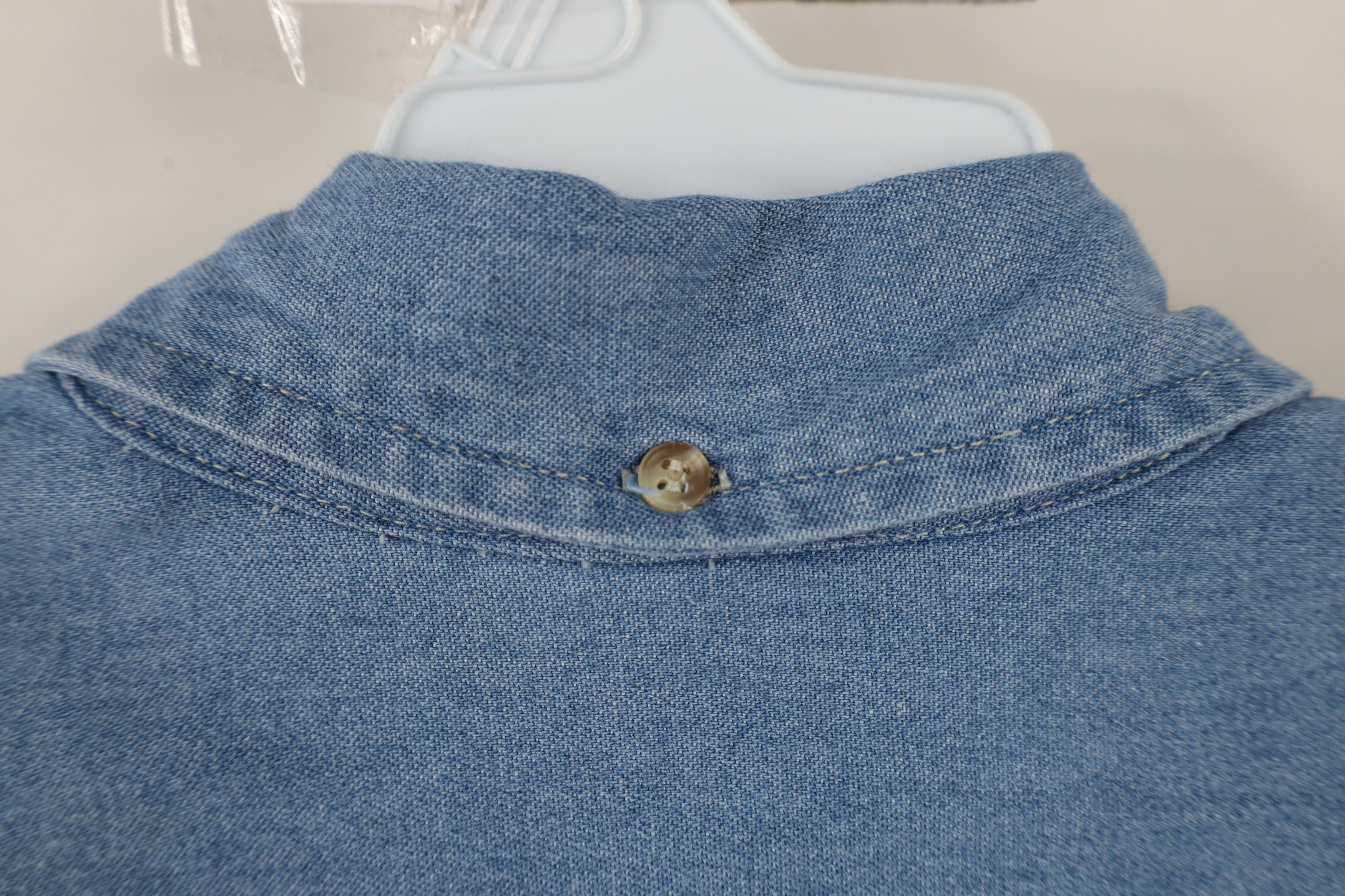 Vintage Vintage 90s Streetwear Blank Denim Jean Button Down Shirt Size US M / EU 48-50 / 2 - 11 Thumbnail