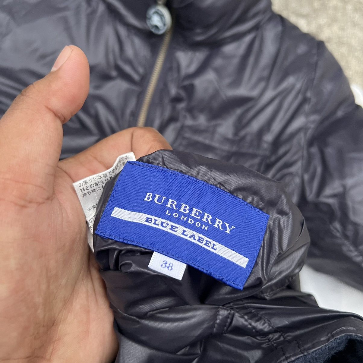 Burberry “BURBERRY BLUE LABEL” TWO WAY PUFFER JACKET Size S / US 4 / IT 40 - 19 Thumbnail