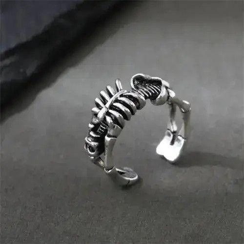 Other Vintage Skull Bones 🦴 Rings Unisex Size ONE SIZE - 1 Thumbnail