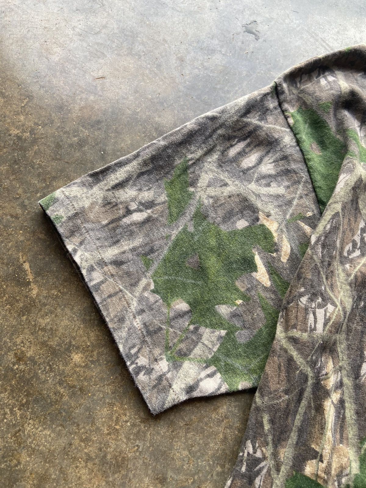 Carhartt Crazy Vintage 90’s Mossy Oaks Tree Camo T-Shirt Size US S / EU 44-46 / 1 - 3 Thumbnail