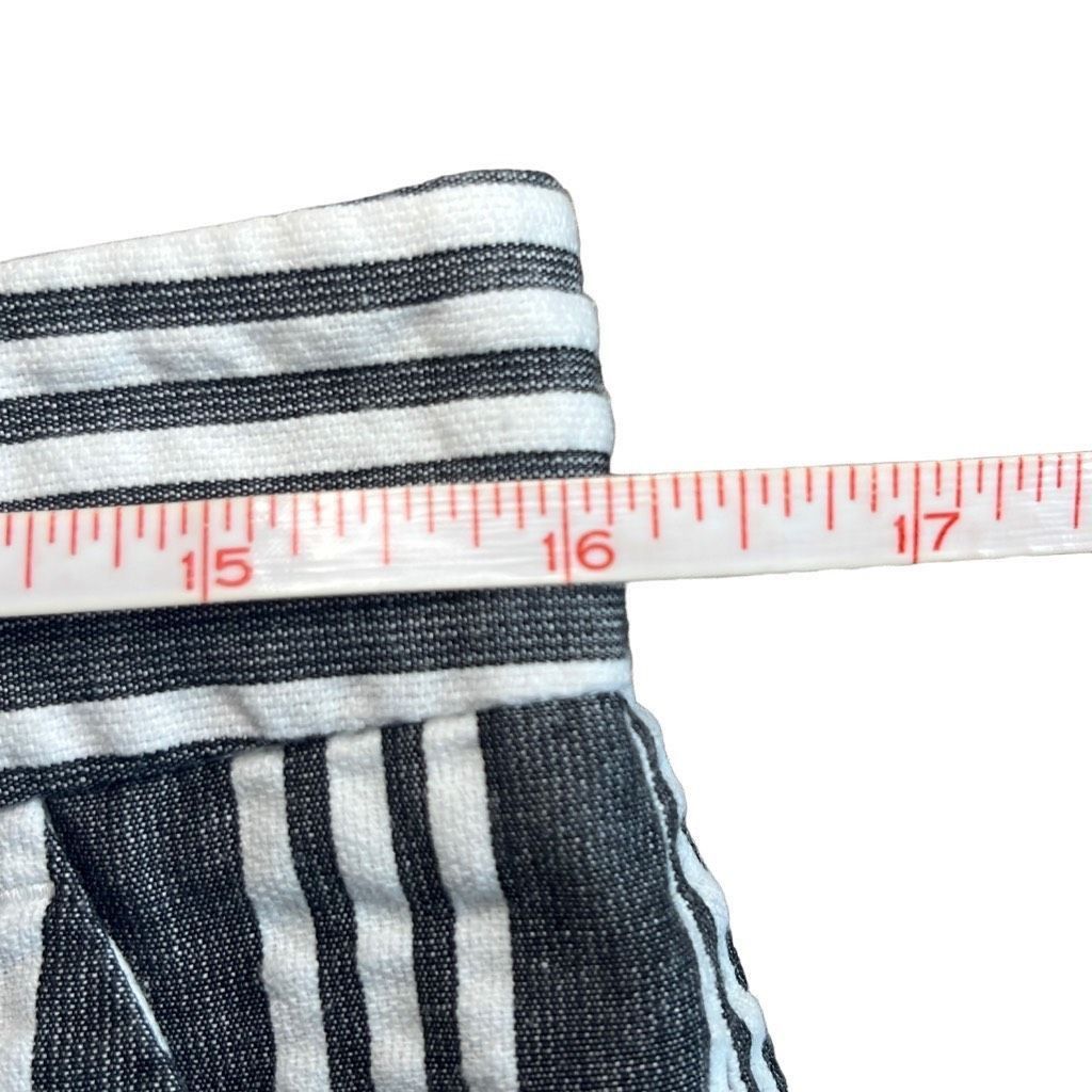 Club Monaco Club Monaco Medium Gray White Stripe Seersucker Scallop Hem Size 30" / US 8 / IT 44 - 6 Thumbnail