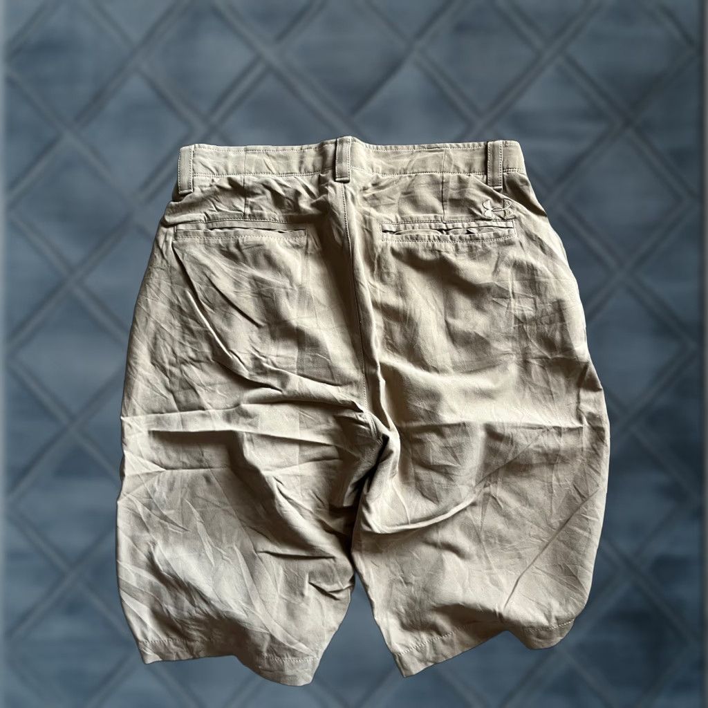 Under Armour Under Armour Golf Shorts Mens 32 Beige Waist Casual Size US 32 / EU 48 - 1 Thumbnail