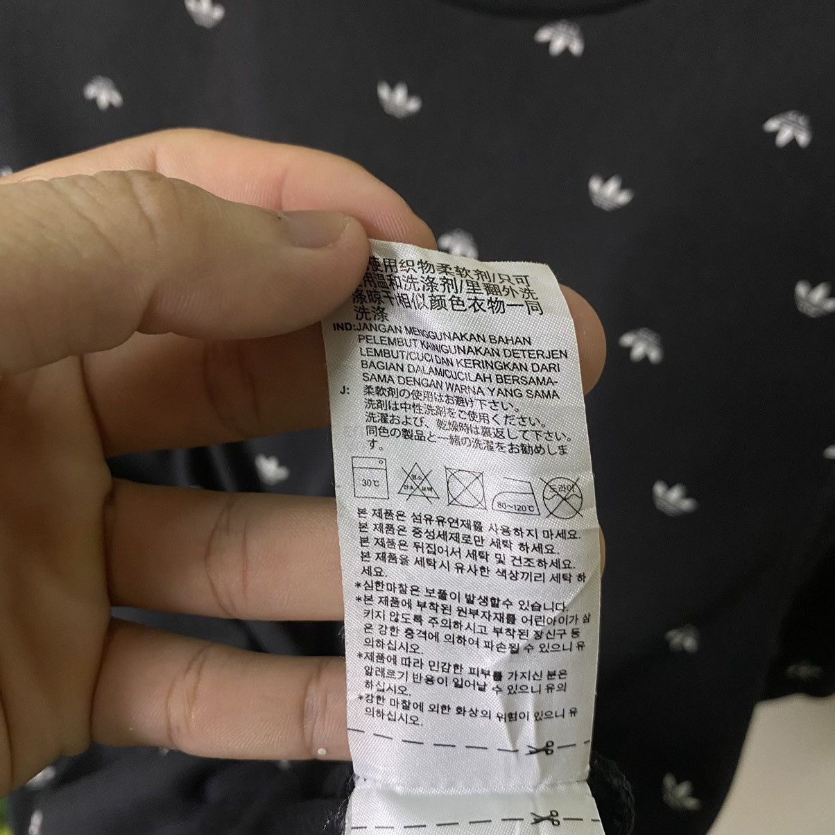 Adidas Y2K Adidas AOP Small Logo Tee Size US S / EU 44-46 / 1 - 5 Thumbnail