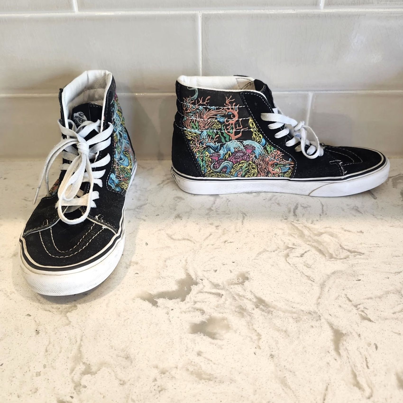 Vans VANS SK8 Hi Reissue Coral Reef Print Black High Top Shoes Mens 8.5 Multicolor Coral Reef Print Classic Casual Sneakers Men 8.5 Size US M / EU 48-50 / 2 - 2 Thumbnail