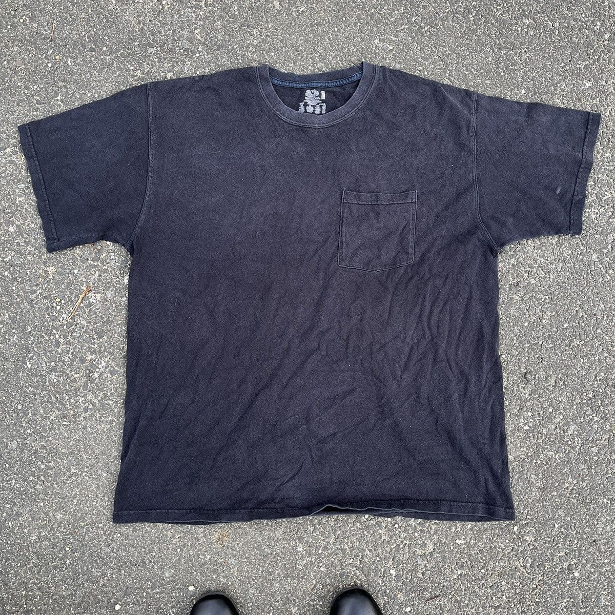 Vintage Vintage Black T-Shirt Size XL Faded Y2K Size US XL / EU 56 / 4 - 2 Thumbnail