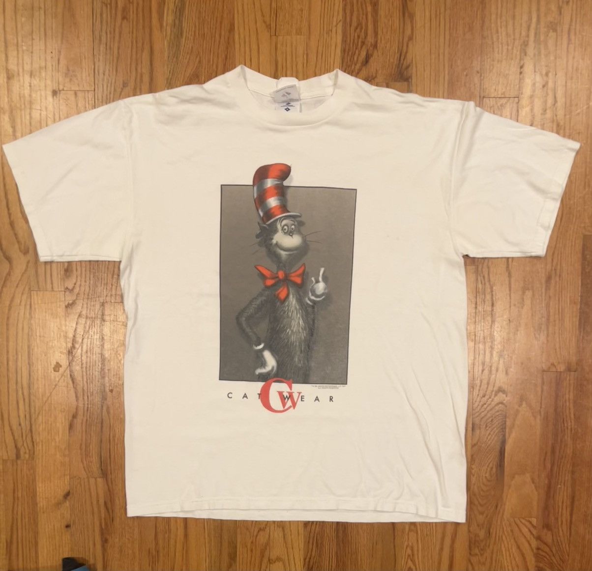 Vintage 1997 Dr Seuss Cat in the Hat graphic tee Calvin Kline Size US L / EU 52-54 / 3 - 1 Thumbnail