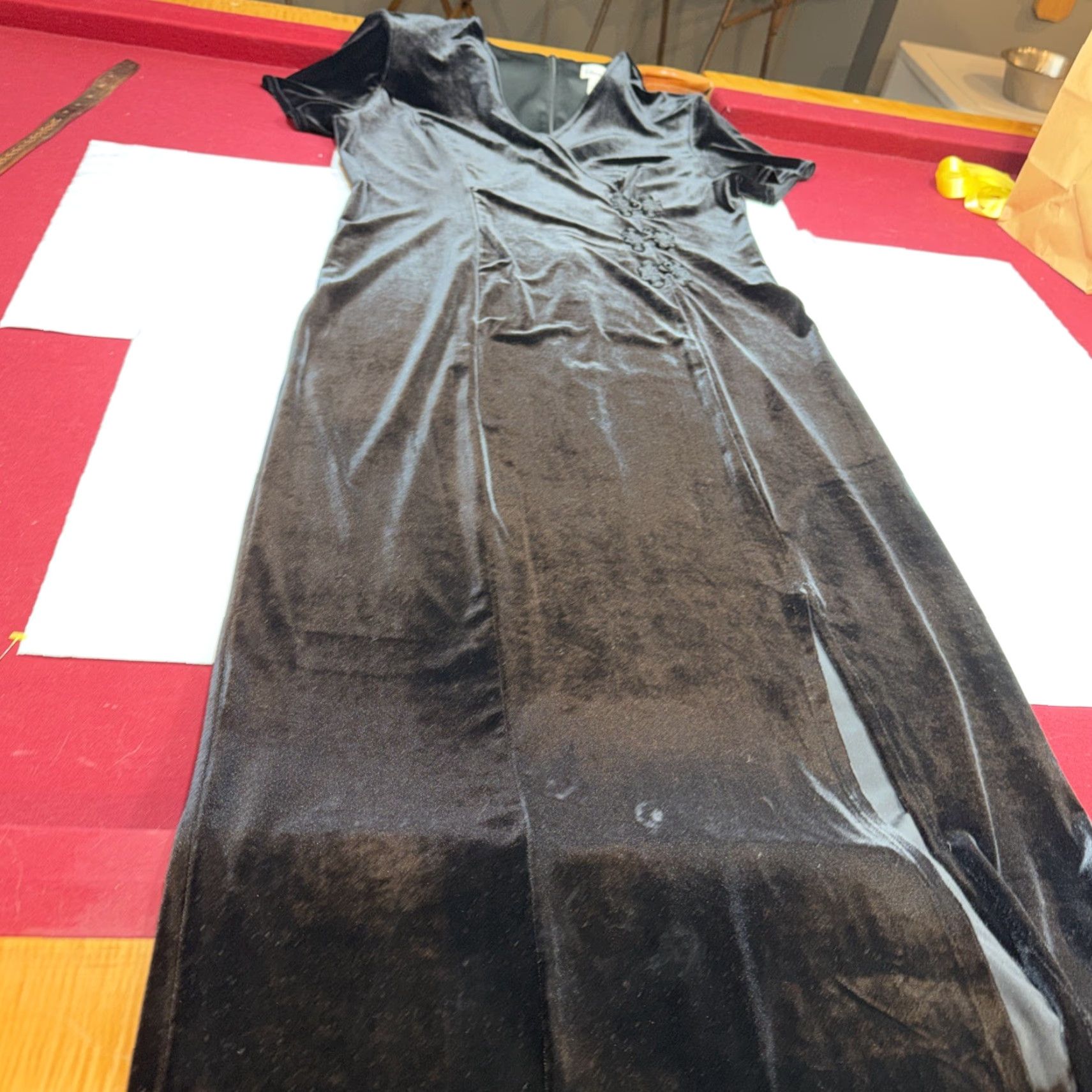 Velvet VINTAGE Black Velvet Gown Short Sleeve V-Neck Wrap Maxi Front Slit Women’s Size 14 Dresses Size 36" / US 14 / IT 50 - 7 Thumbnail