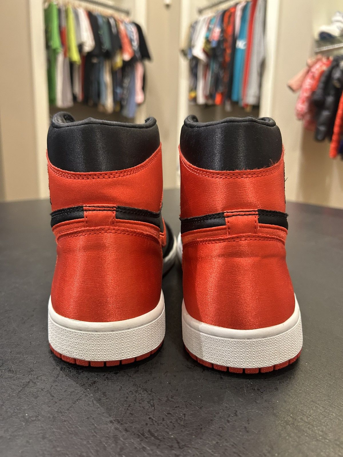 Jordan Brand Jordan 1 Retro ‘Satin Banned’ Numbered Pair Size US 10.5 / EU 43-44 - 5 Thumbnail