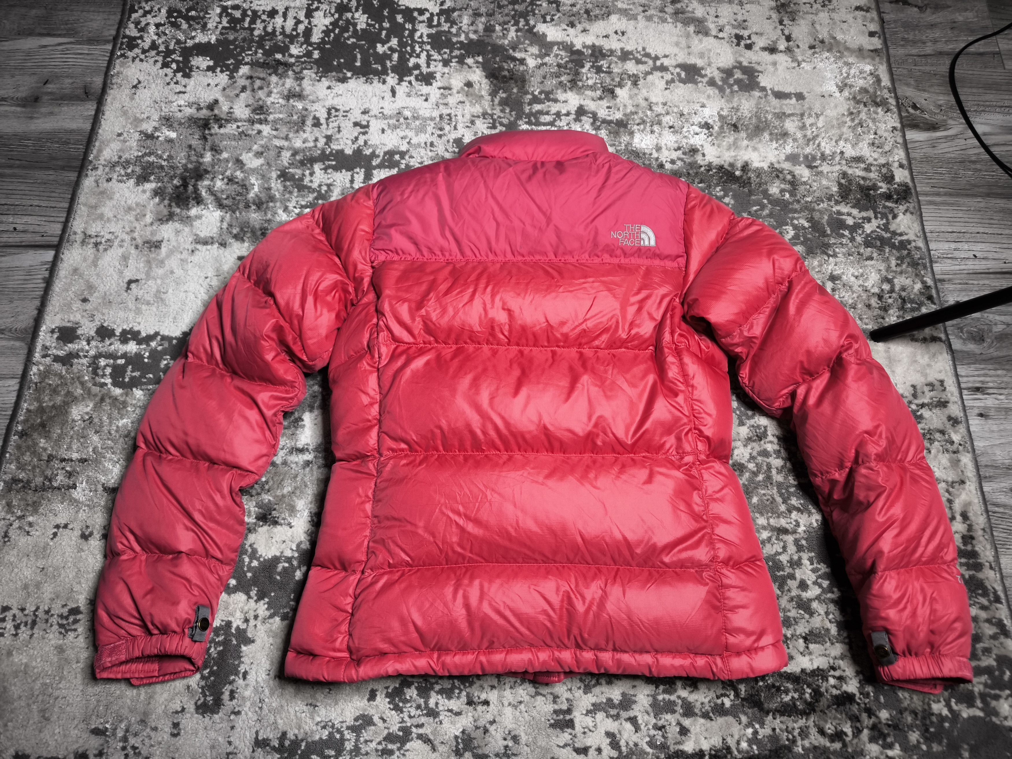 The North Face Women's (S) The North Face Retro Nuptse 700 Down Jacket Size S / US 4 / IT 40 - 14 Thumbnail
