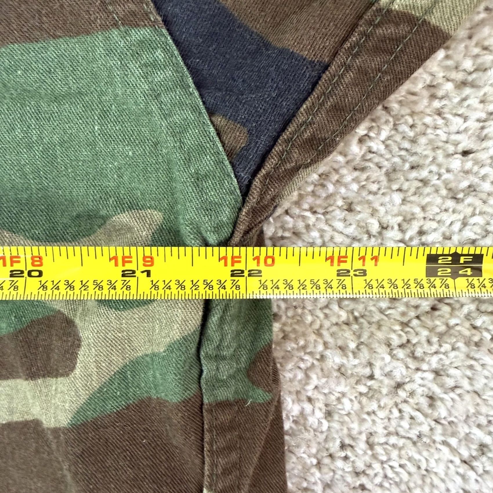 Vintage Camouflage Jacket Mens Medium Green Woodland Camo Military Field Button Pockets Size US M / EU 48-50 / 2 - 7 Thumbnail