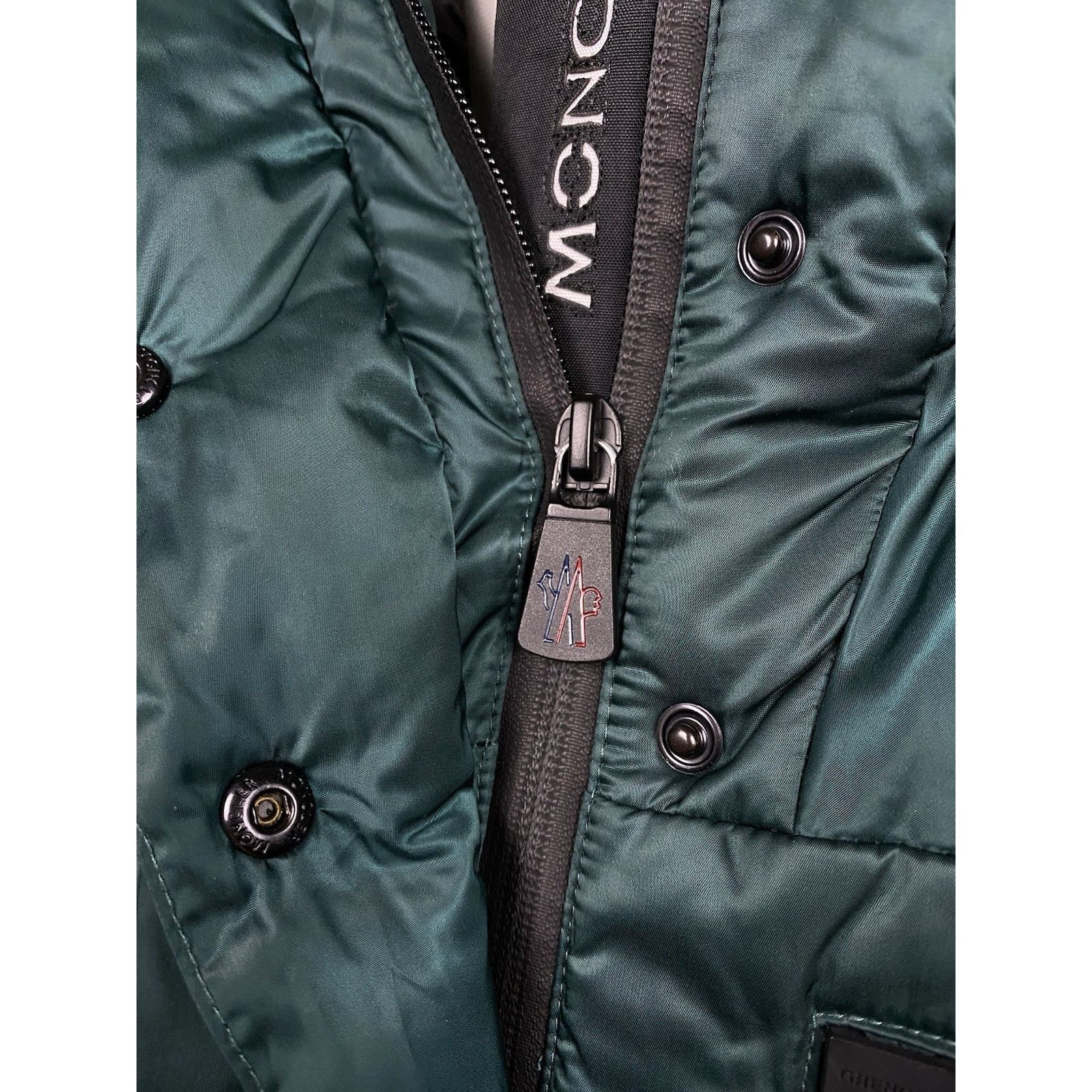 Moncler Moncler Grenoble Beleville Giubbotto Women's Green Down Puff Size S / US 4 / IT 40 - 8 Thumbnail