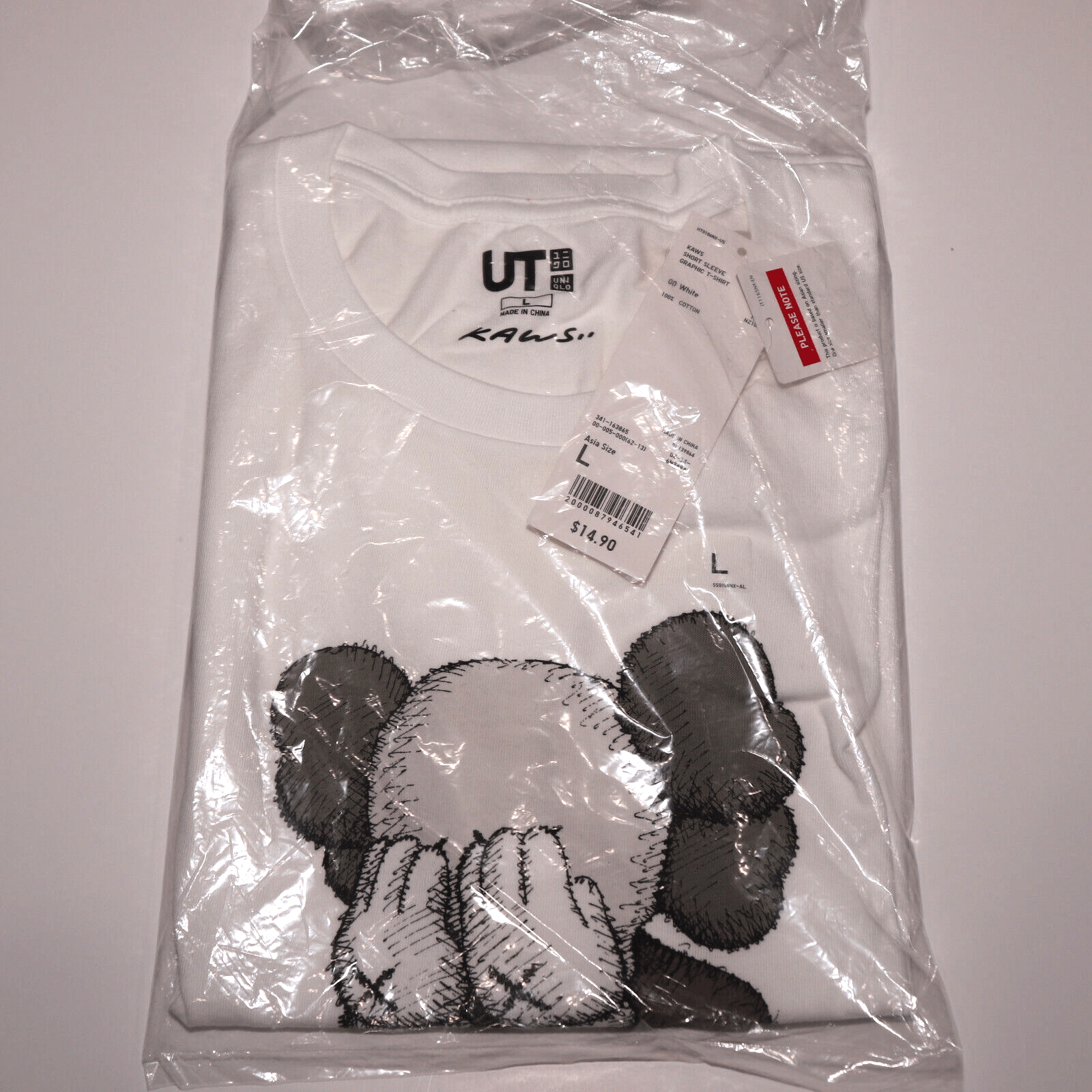 Kaws KAWS x Uniqlo Passing Through Tee Size Large Asia Sizing Wh Size US L / EU 52-54 / 3 - 1 Thumbnail