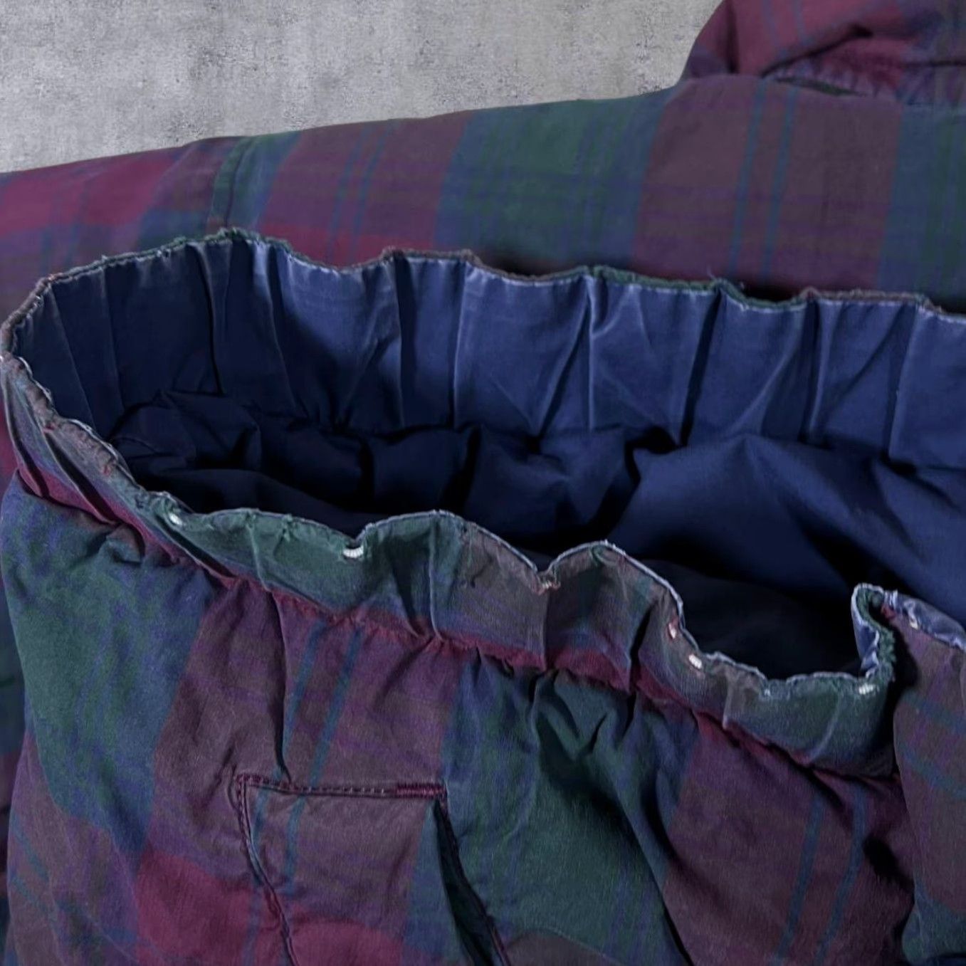 Tommy Hilfiger Vintage Tommy Hilfiger Check Colour Block Reversible Down Puffer Jacket XL Mens Jacket Bomber Coat Size US XL / EU 56 / 4 - 6 Thumbnail