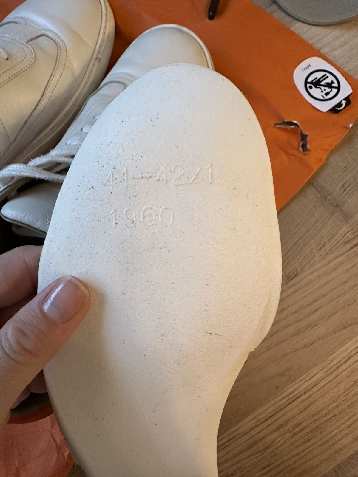 Hermes Hermès Avantage Sneakers White/Orange - Size 41-42 EU Size US 9 / EU 42 - 11 Thumbnail