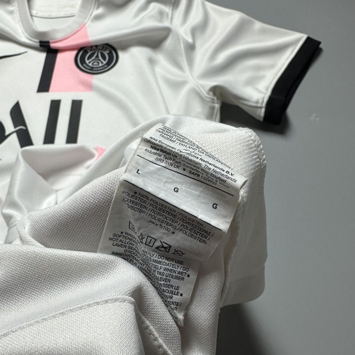 Nike PSG WOMENS NIKE 2021/2022 FOOTBALL AWAY JERSEY #30 MESSI Size L / US 10 / IT 46 - 9 Thumbnail