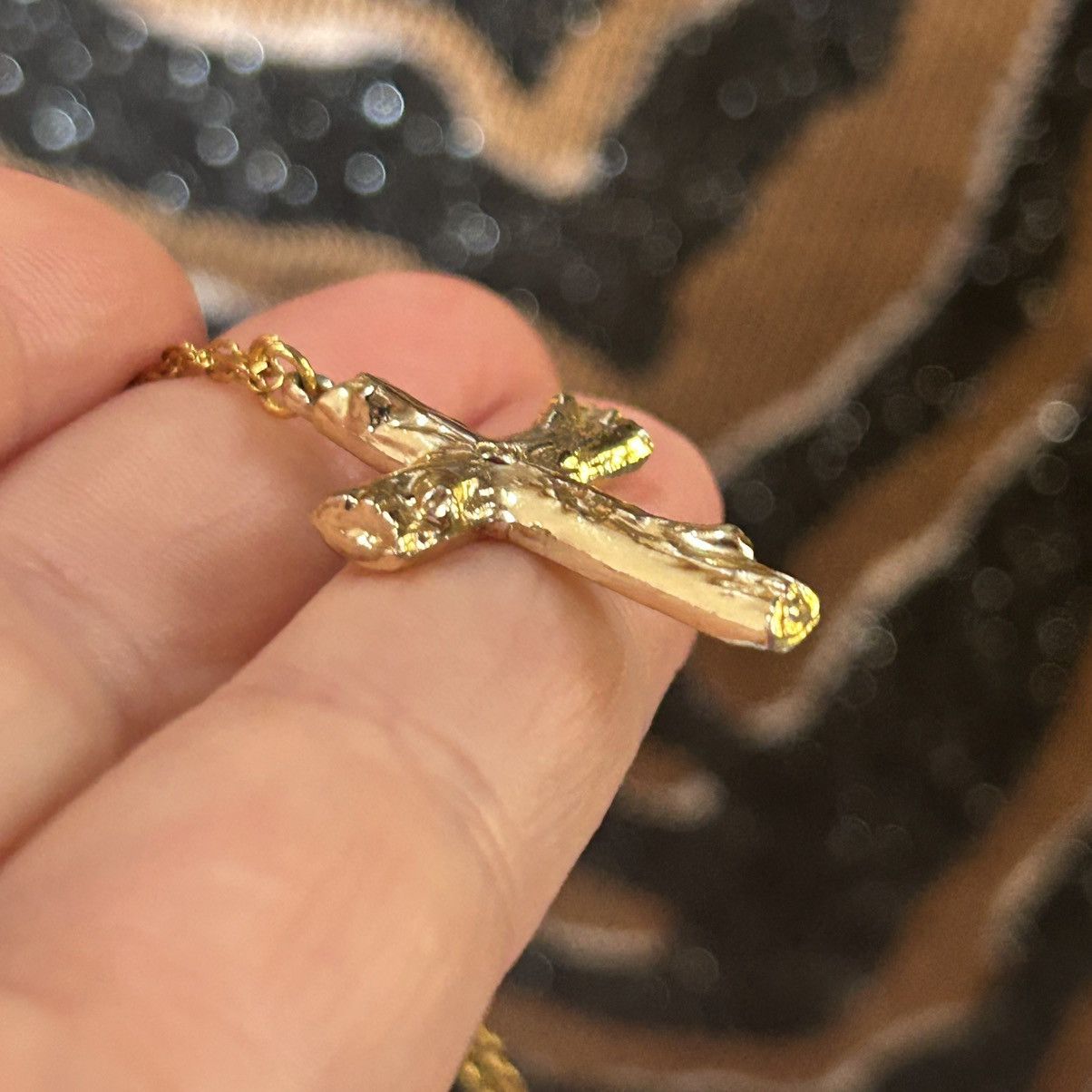 Handmade Vintage gold cross pendant on chain necklace Size ONE SIZE - 6 Thumbnail