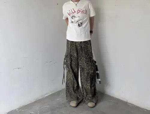 Japanese Brand Vintage Leopard Pattern Paratrooper Pleated Cargo Pants Size US 32 / EU 48 - 1 Thumbnail